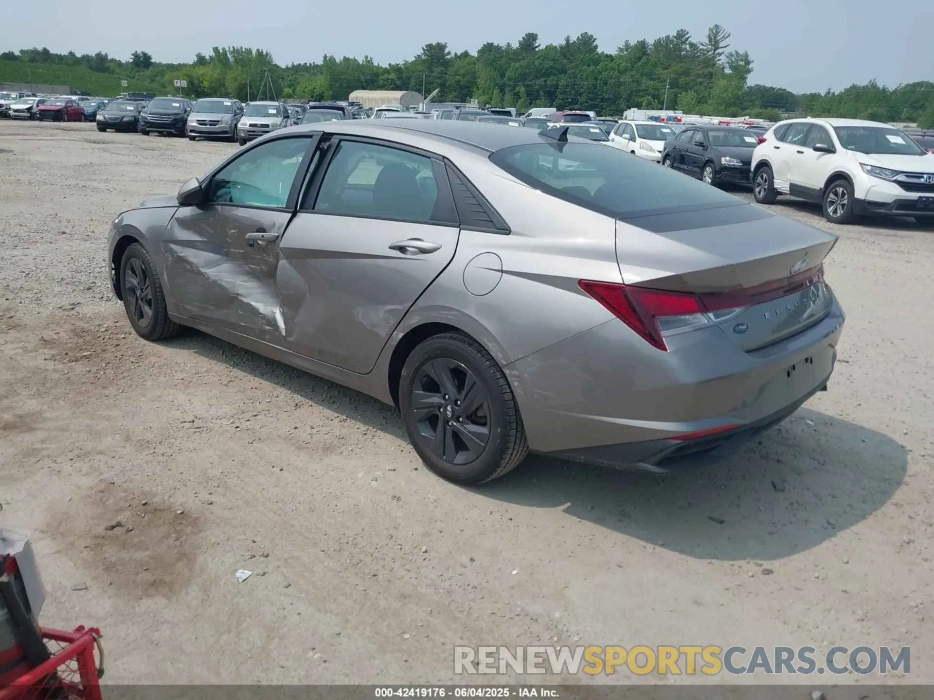 3 Photograph of a damaged car KMHLM4AG2MU091870 HYUNDAI ELANTRA 2021