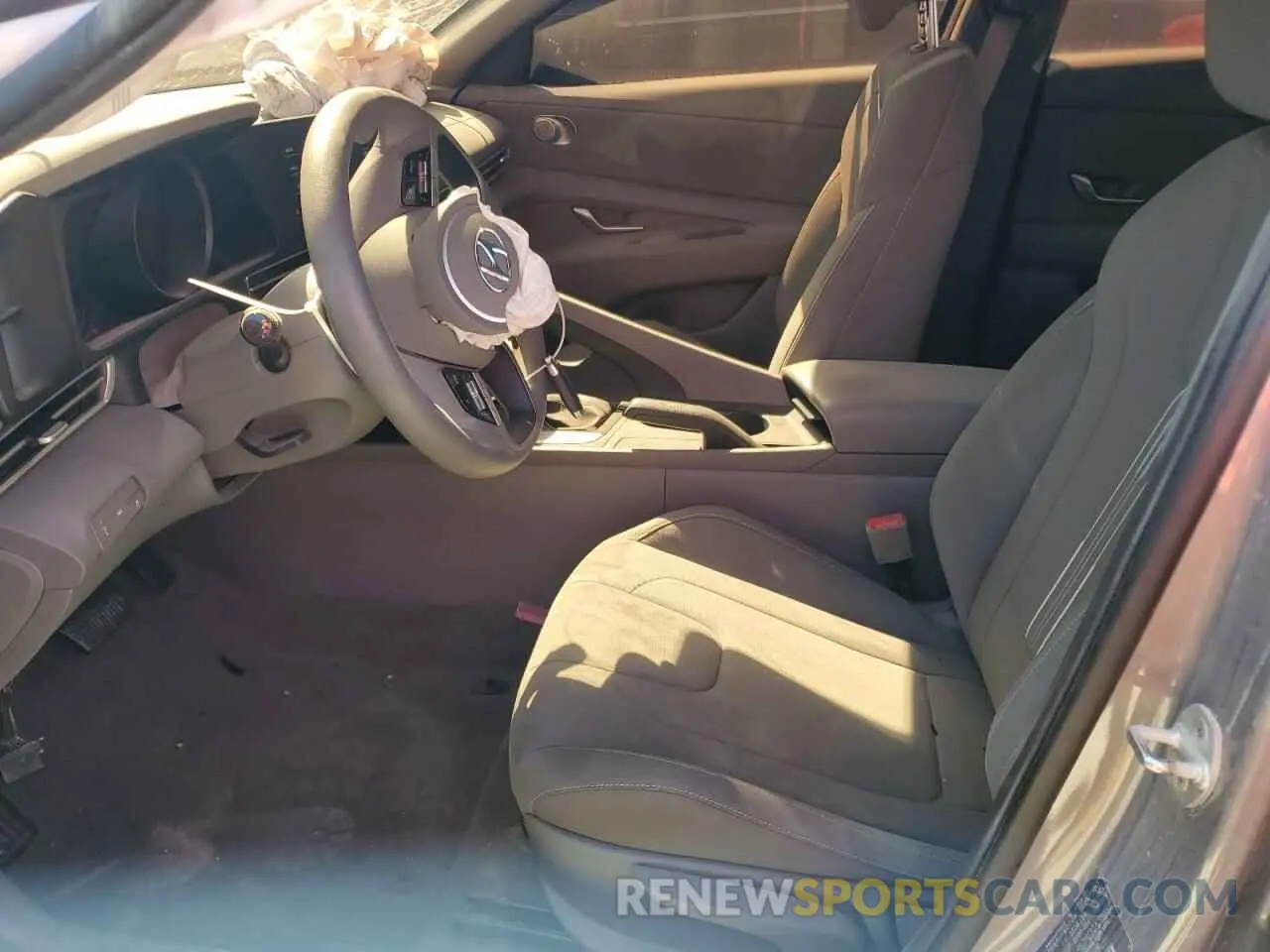 7 Photograph of a damaged car KMHLM4AG2MU157222 HYUNDAI ELANTRA 2021