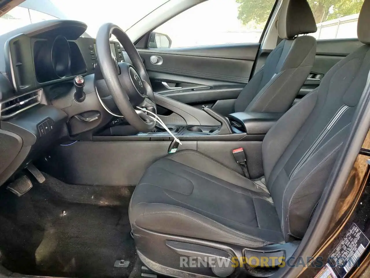 7 Photograph of a damaged car KMHLM4AG3MU064354 HYUNDAI ELANTRA 2021