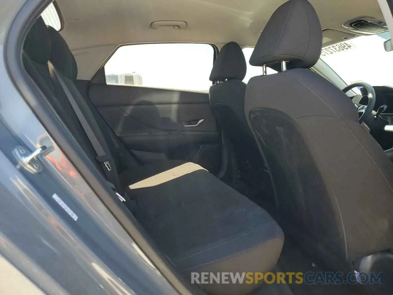 10 Photograph of a damaged car KMHLM4AG3MU164308 HYUNDAI ELANTRA 2021