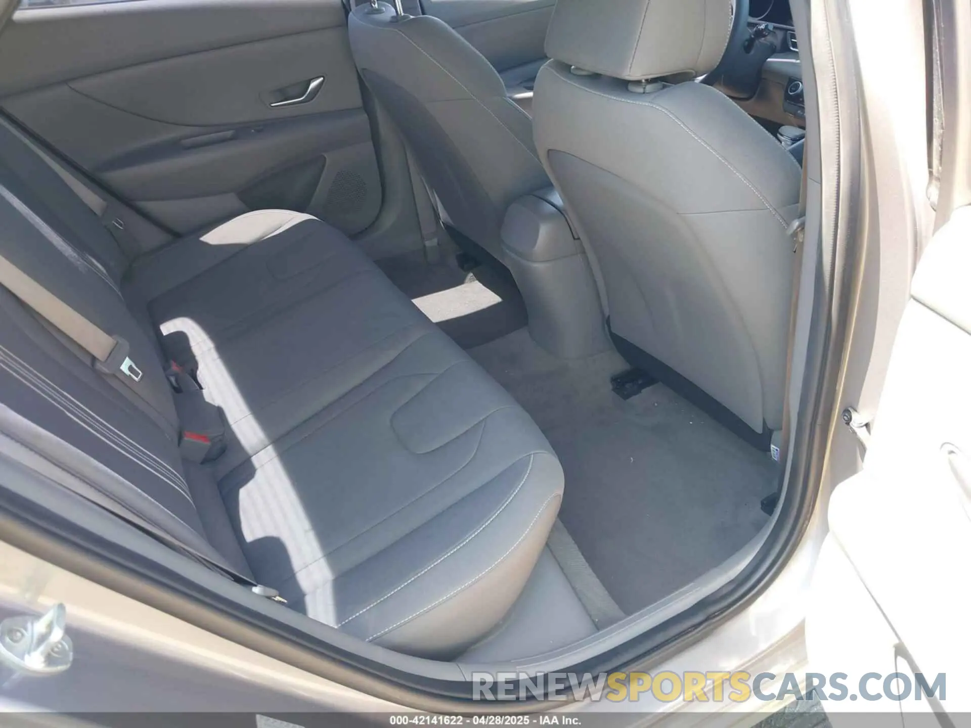 8 Photograph of a damaged car KMHLM4AG3MU209568 HYUNDAI ELANTRA 2021