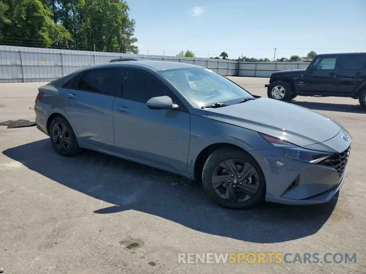 4 Photograph of a damaged car KMHLM4AG4MU069272 HYUNDAI ELANTRA 2021