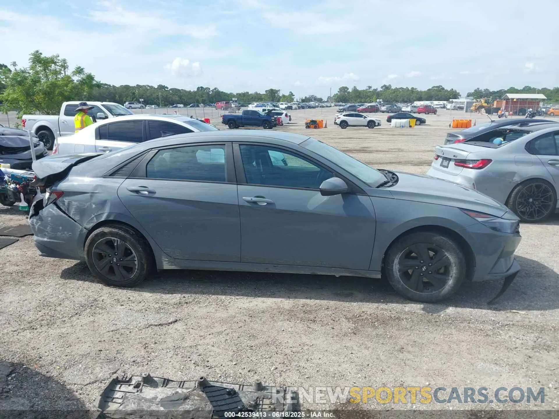 12 Photograph of a damaged car KMHLM4AG4MU149705 HYUNDAI ELANTRA 2021