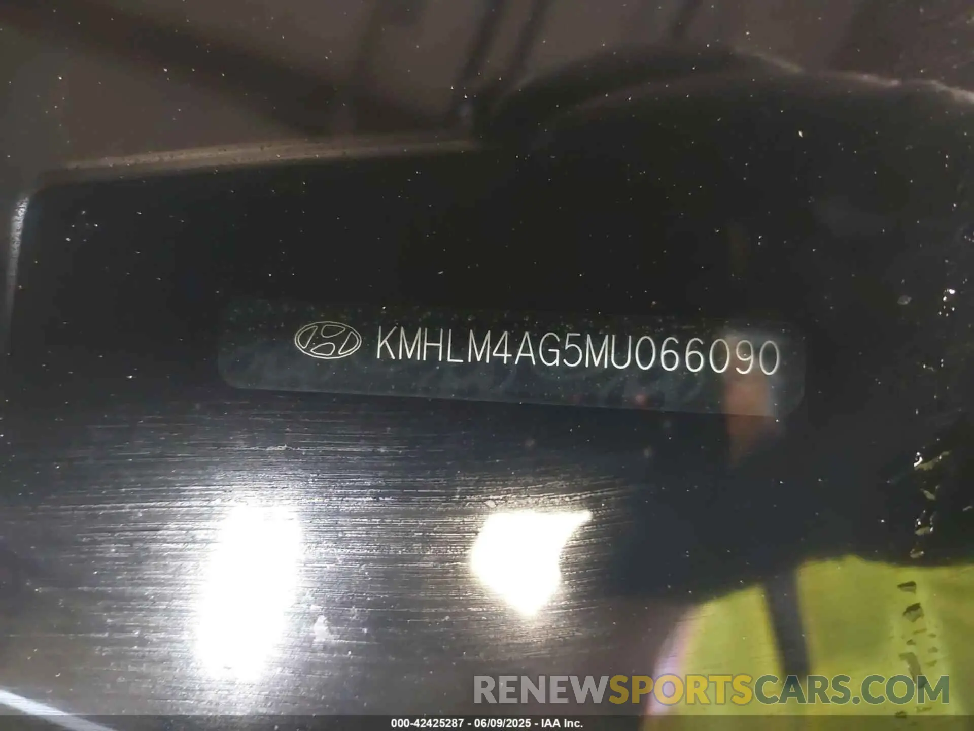 17 Photograph of a damaged car KMHLM4AG5MU066090 HYUNDAI ELANTRA 2021