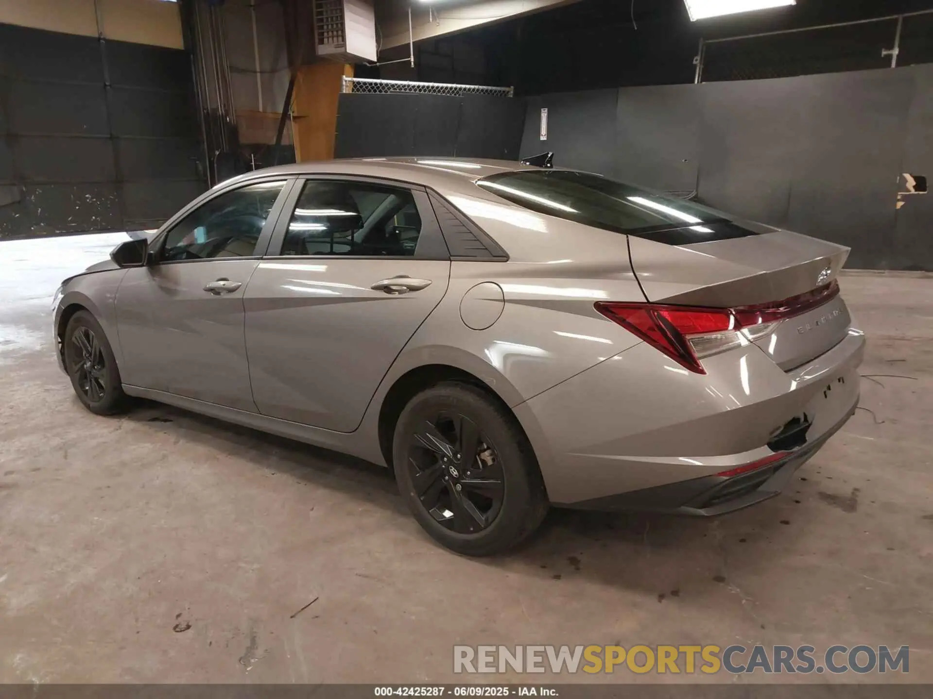 3 Photograph of a damaged car KMHLM4AG5MU066090 HYUNDAI ELANTRA 2021