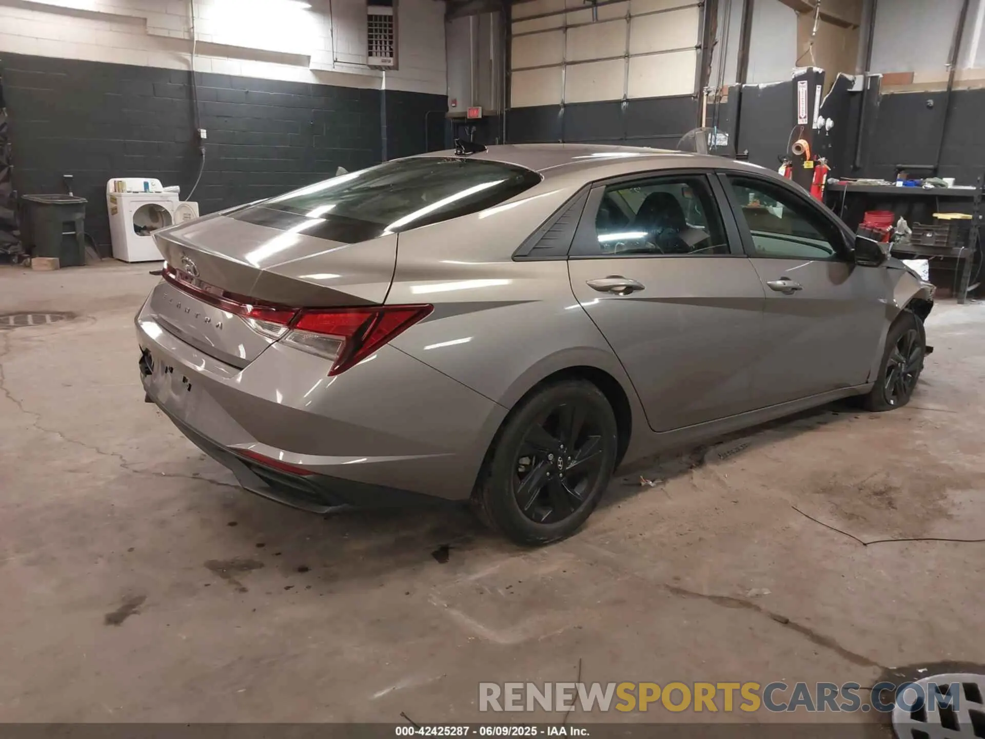 4 Photograph of a damaged car KMHLM4AG5MU066090 HYUNDAI ELANTRA 2021