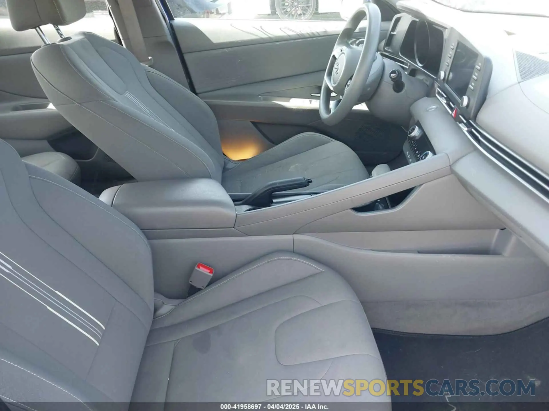 5 Photograph of a damaged car KMHLM4AG5MU073105 HYUNDAI ELANTRA 2021