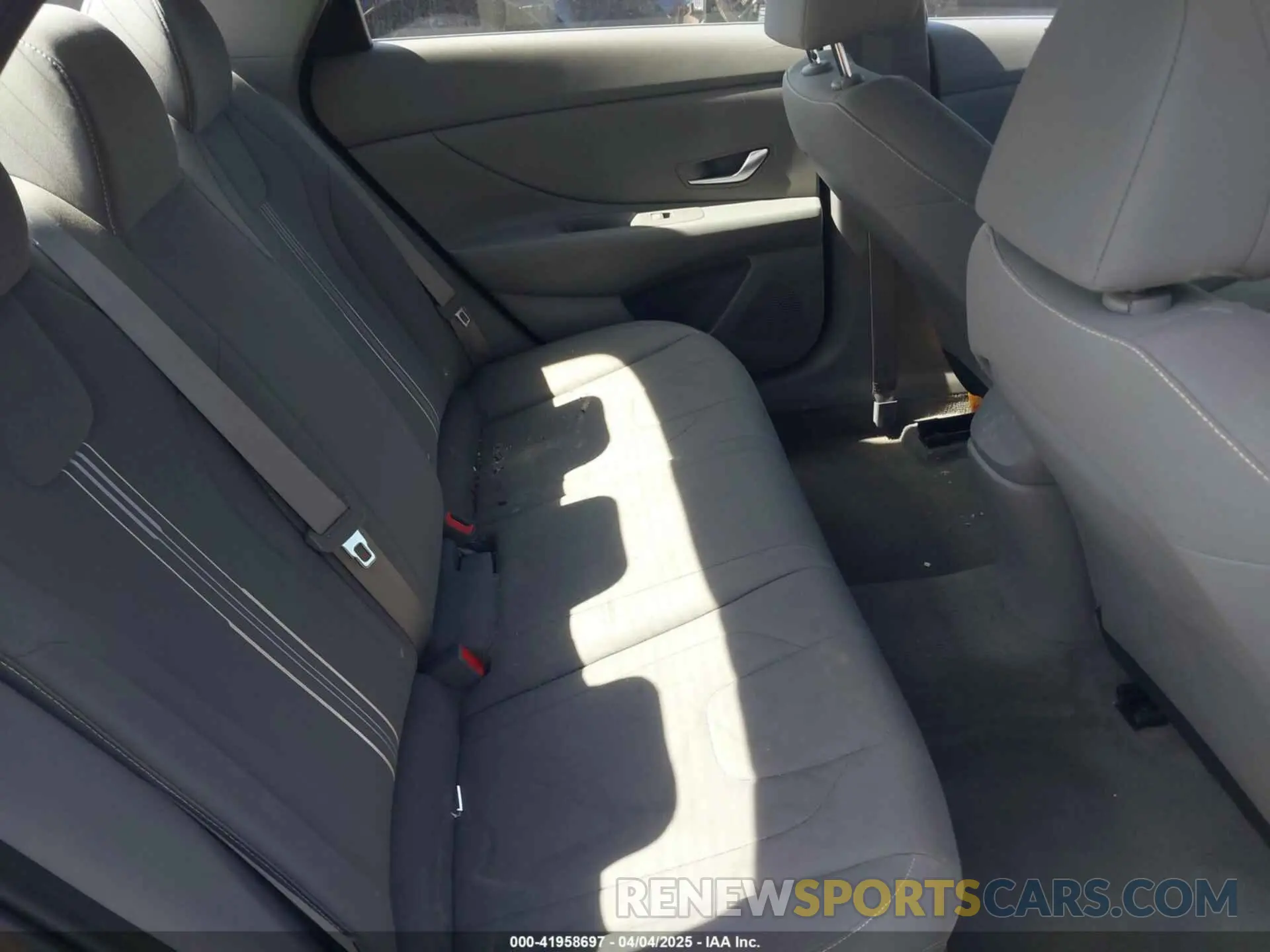 8 Photograph of a damaged car KMHLM4AG5MU073105 HYUNDAI ELANTRA 2021