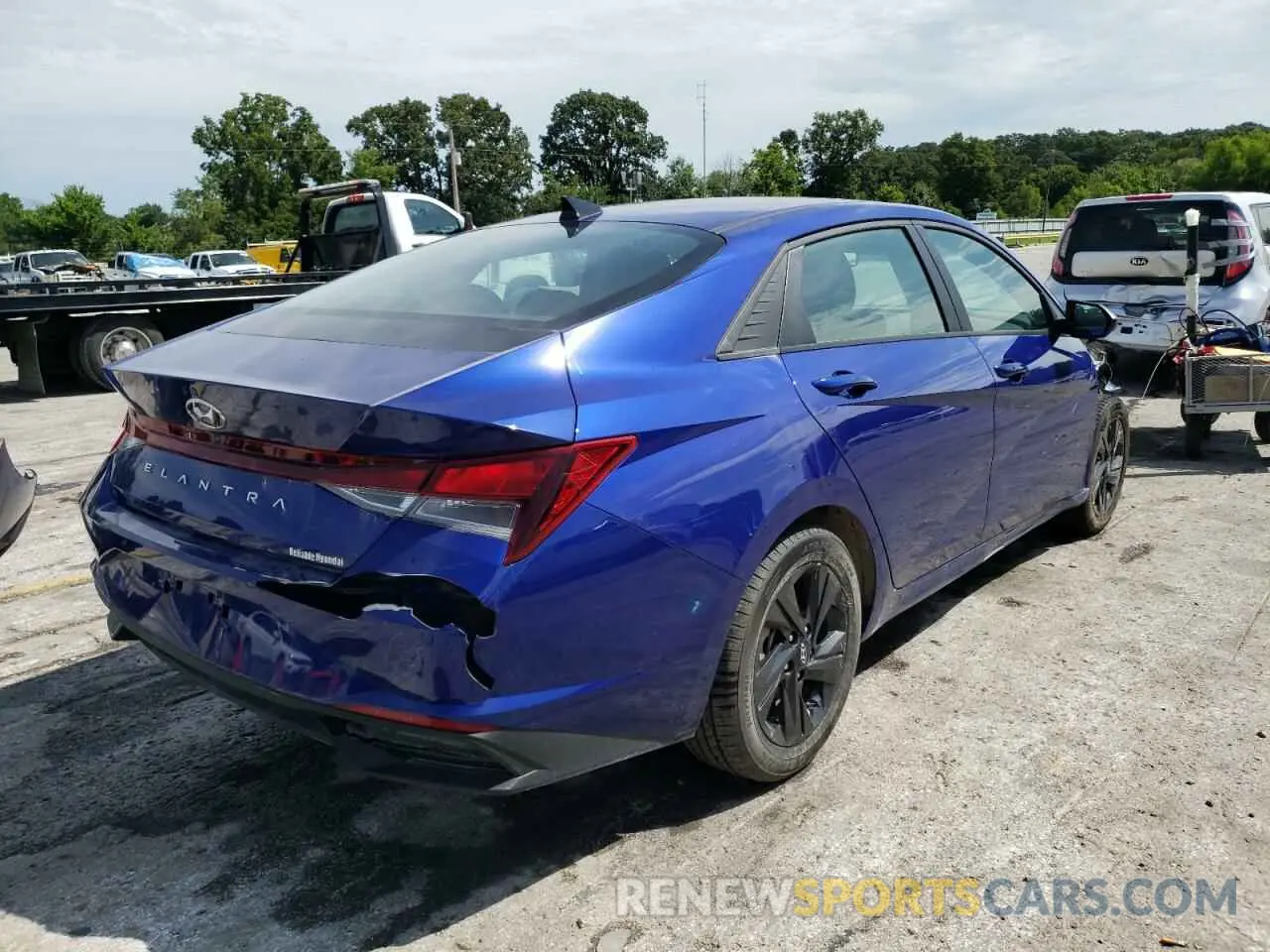 3 Photograph of a damaged car KMHLM4AG5MU105695 HYUNDAI ELANTRA 2021