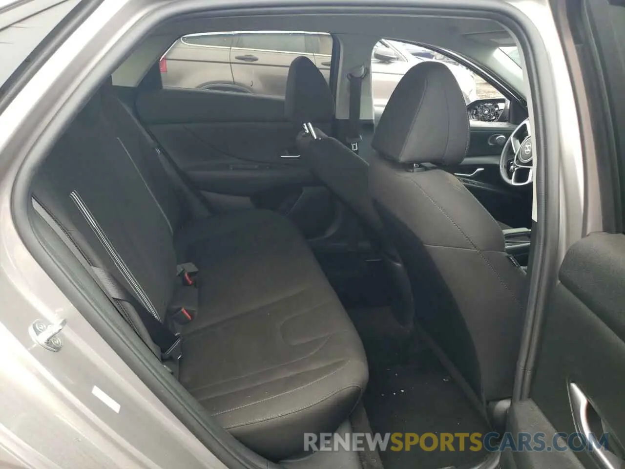 10 Photograph of a damaged car KMHLM4AG6MU070956 HYUNDAI ELANTRA 2021