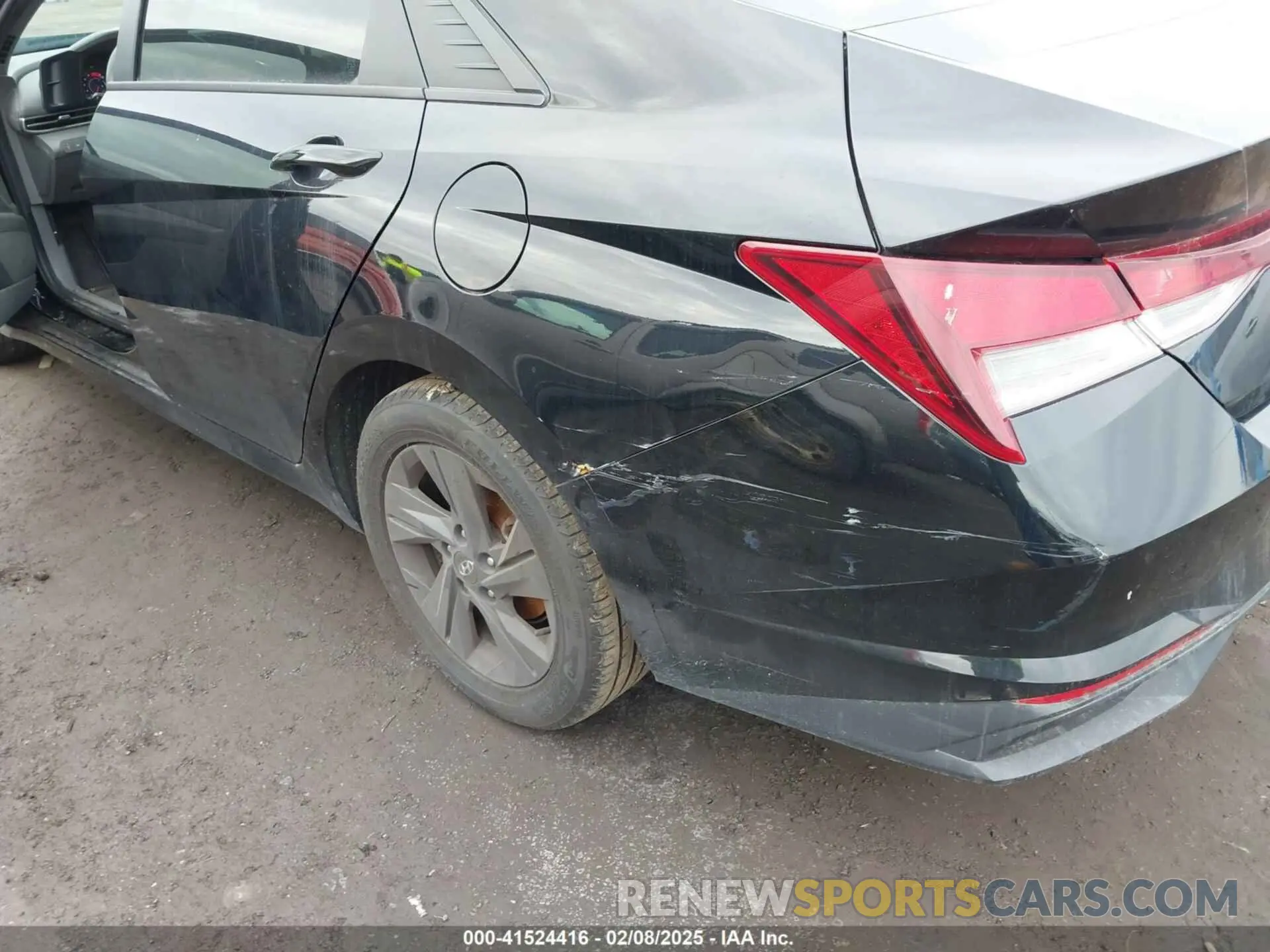 21 Photograph of a damaged car KMHLM4AG7MU070707 HYUNDAI ELANTRA 2021