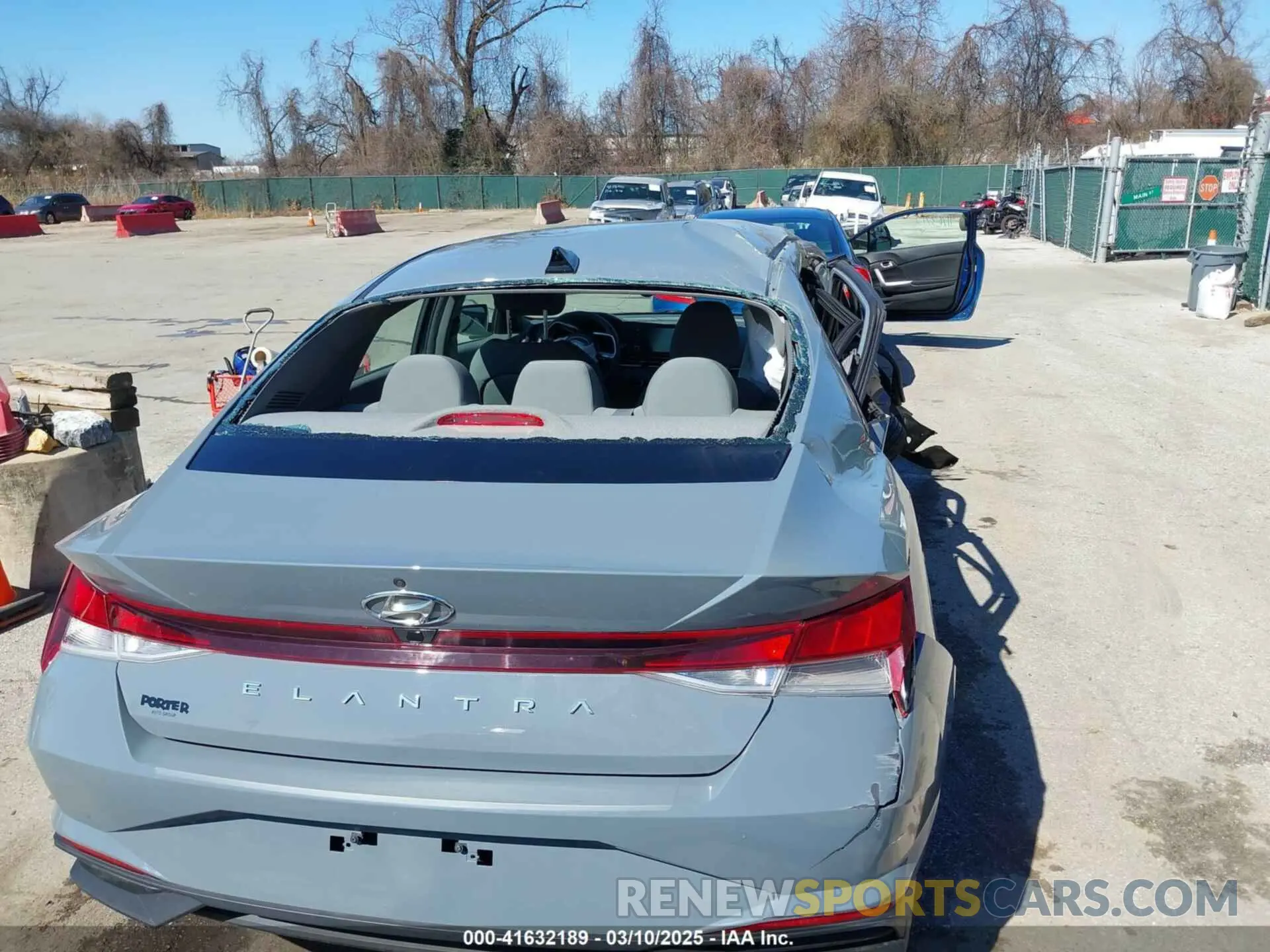 19 Photograph of a damaged car KMHLM4AG7MU105570 HYUNDAI ELANTRA 2021