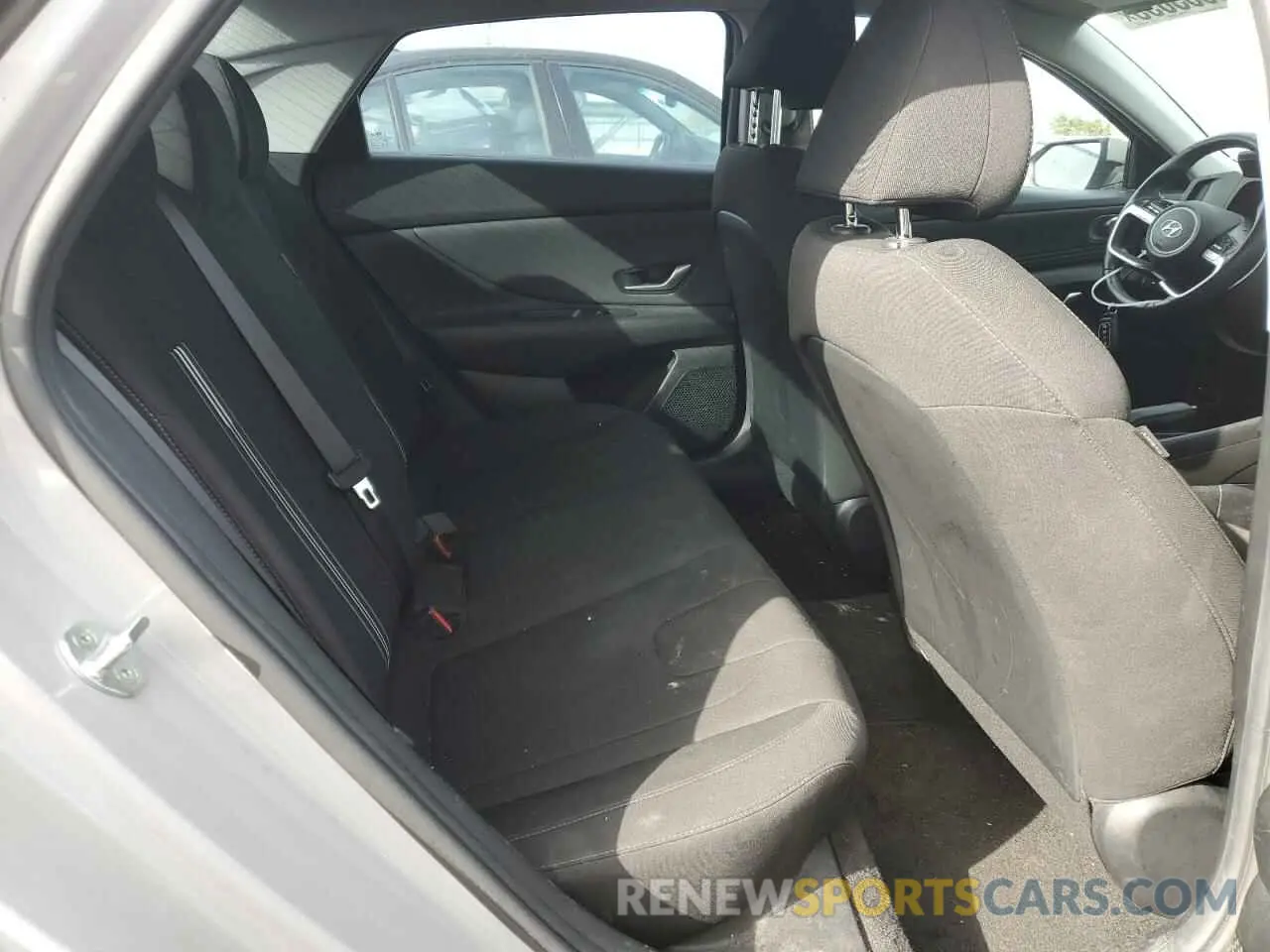 10 Photograph of a damaged car KMHLM4AG9MU197393 HYUNDAI ELANTRA 2021