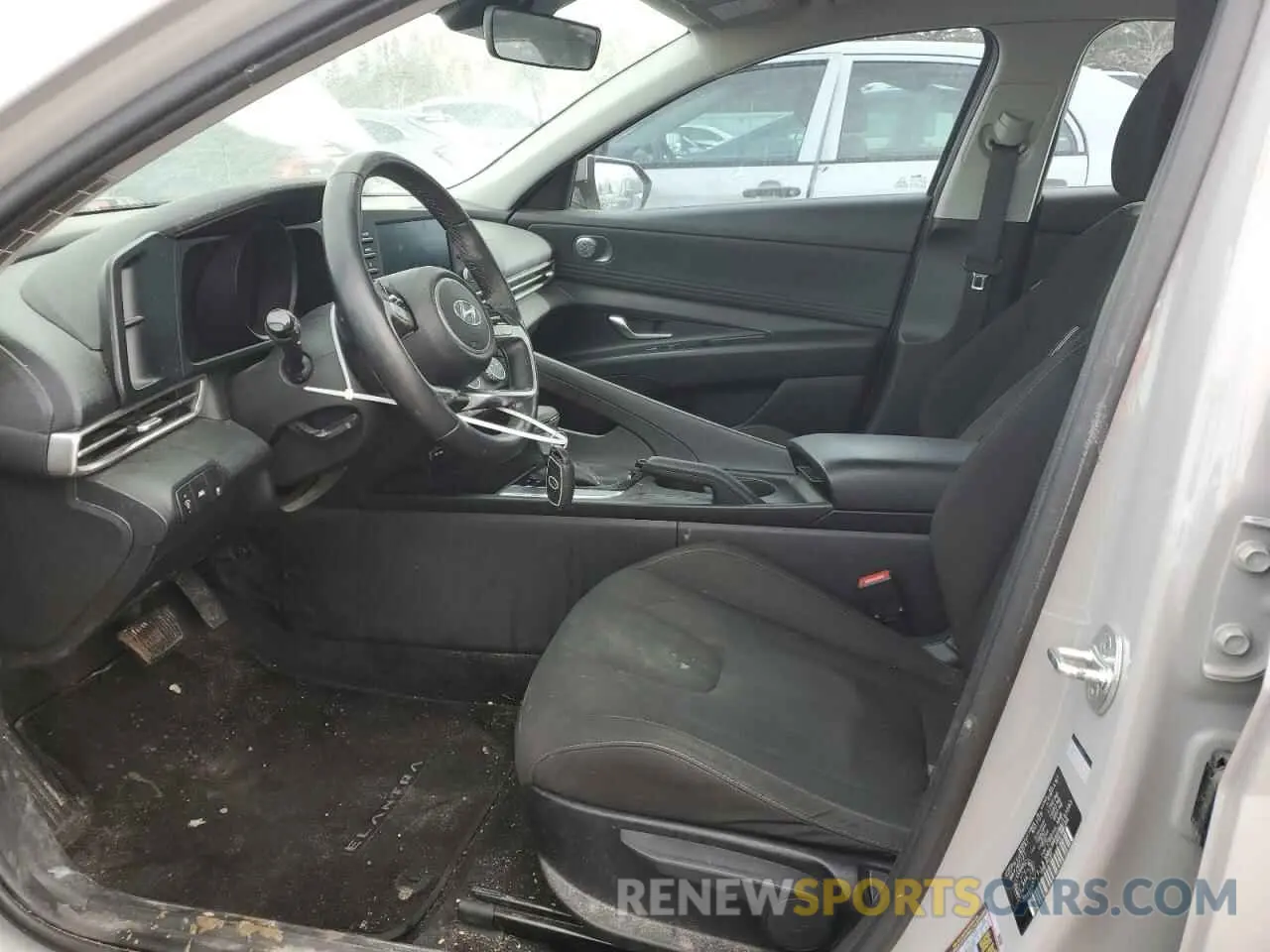 7 Photograph of a damaged car KMHLM4AG9MU197393 HYUNDAI ELANTRA 2021