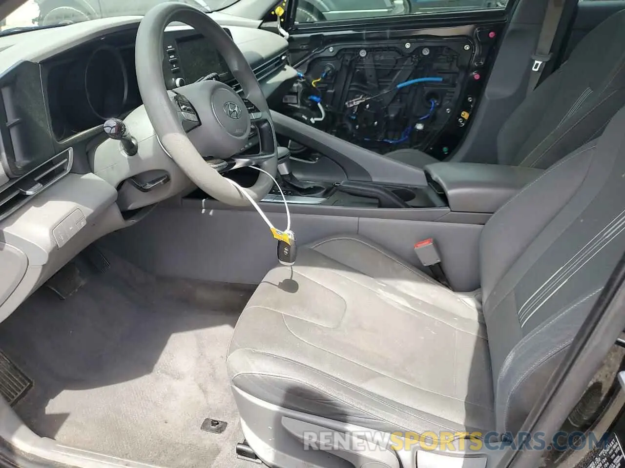 7 Photograph of a damaged car KMHLM4AGXMU147098 HYUNDAI ELANTRA 2021