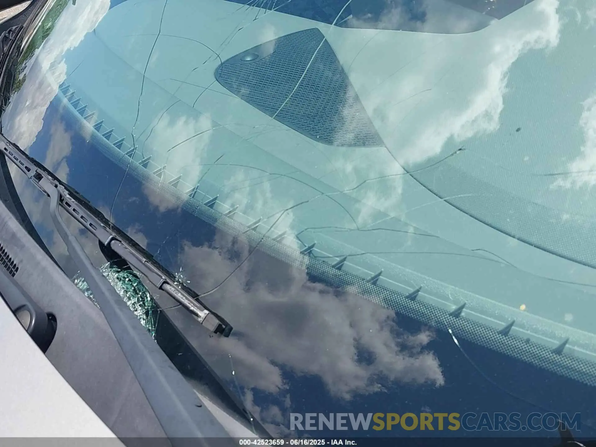 17 Photograph of a damaged car KMHLN4AG3MU179579 HYUNDAI ELANTRA 2021
