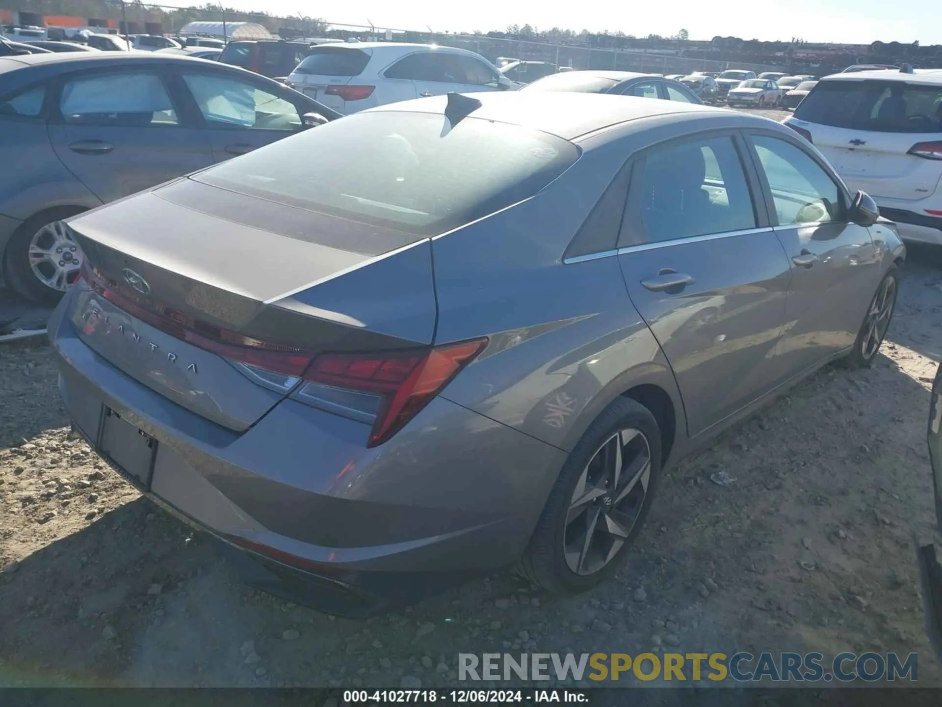 4 Photograph of a damaged car KMHLN4AG5MU143506 HYUNDAI ELANTRA 2021