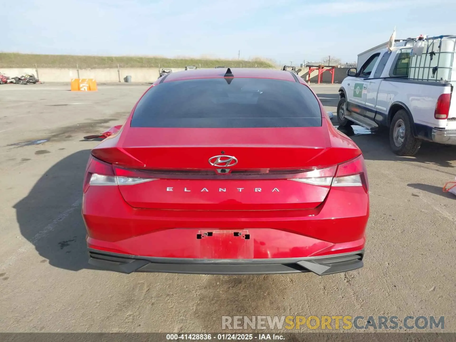 17 Photograph of a damaged car KMHLS4AG0MU068030 HYUNDAI ELANTRA 2021
