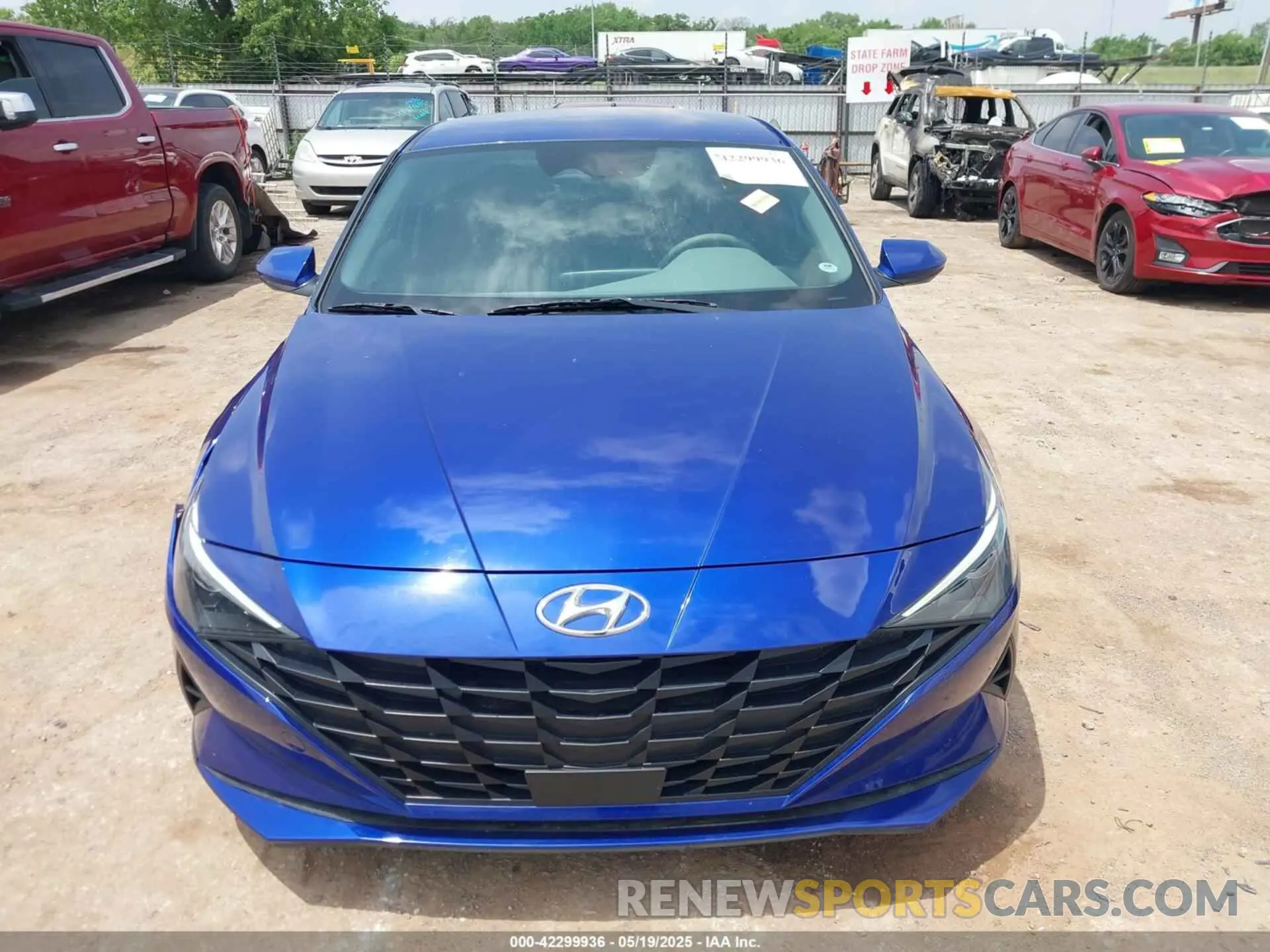 12 Photograph of a damaged car KMHLS4AG2MU196155 HYUNDAI ELANTRA 2021