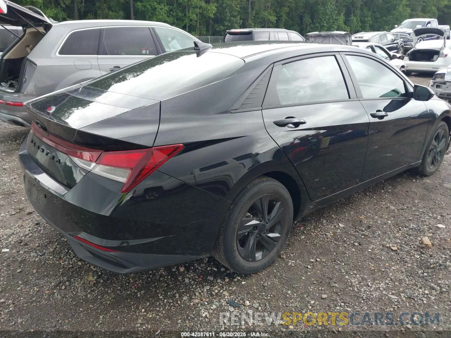 4 Photograph of a damaged car KMHLS4AG9MU095193 HYUNDAI ELANTRA 2021