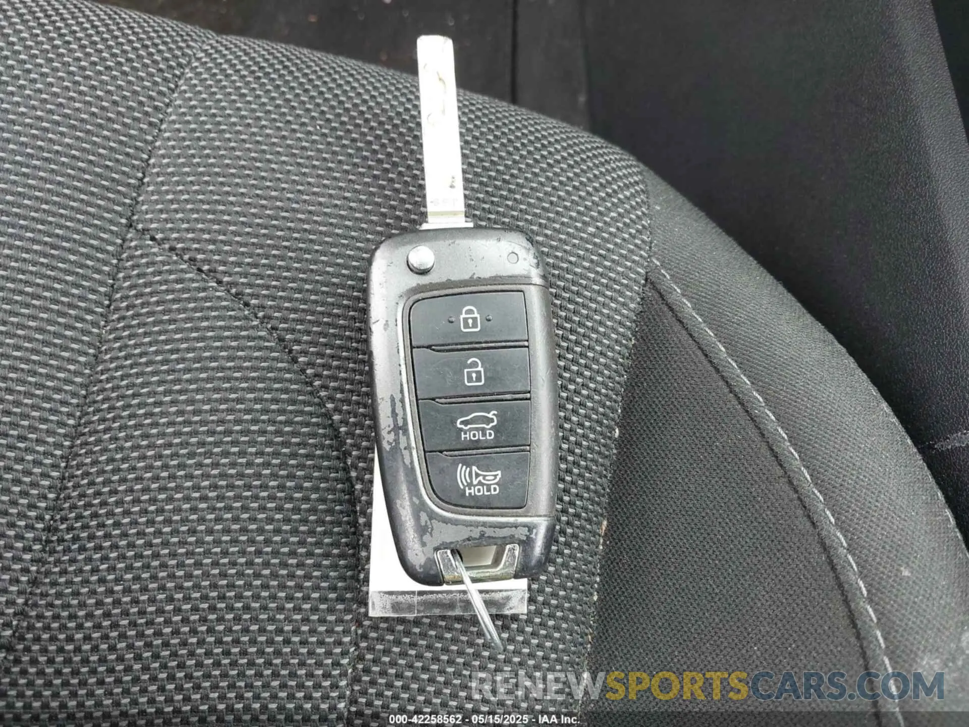 11 Photograph of a damaged car 5NPLL4AG1NH062119 HYUNDAI ELANTRA 2022
