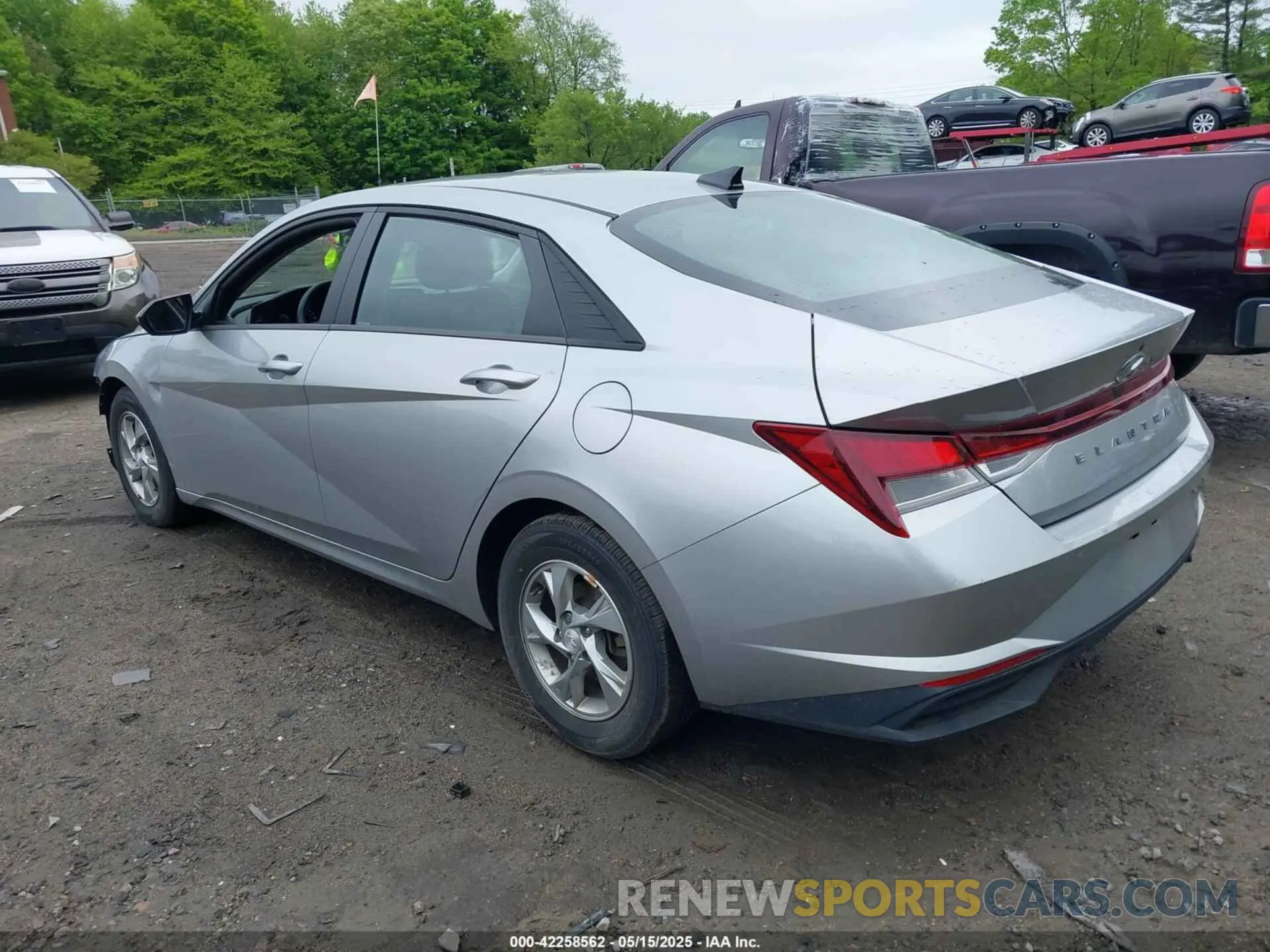 3 Photograph of a damaged car 5NPLL4AG1NH062119 HYUNDAI ELANTRA 2022