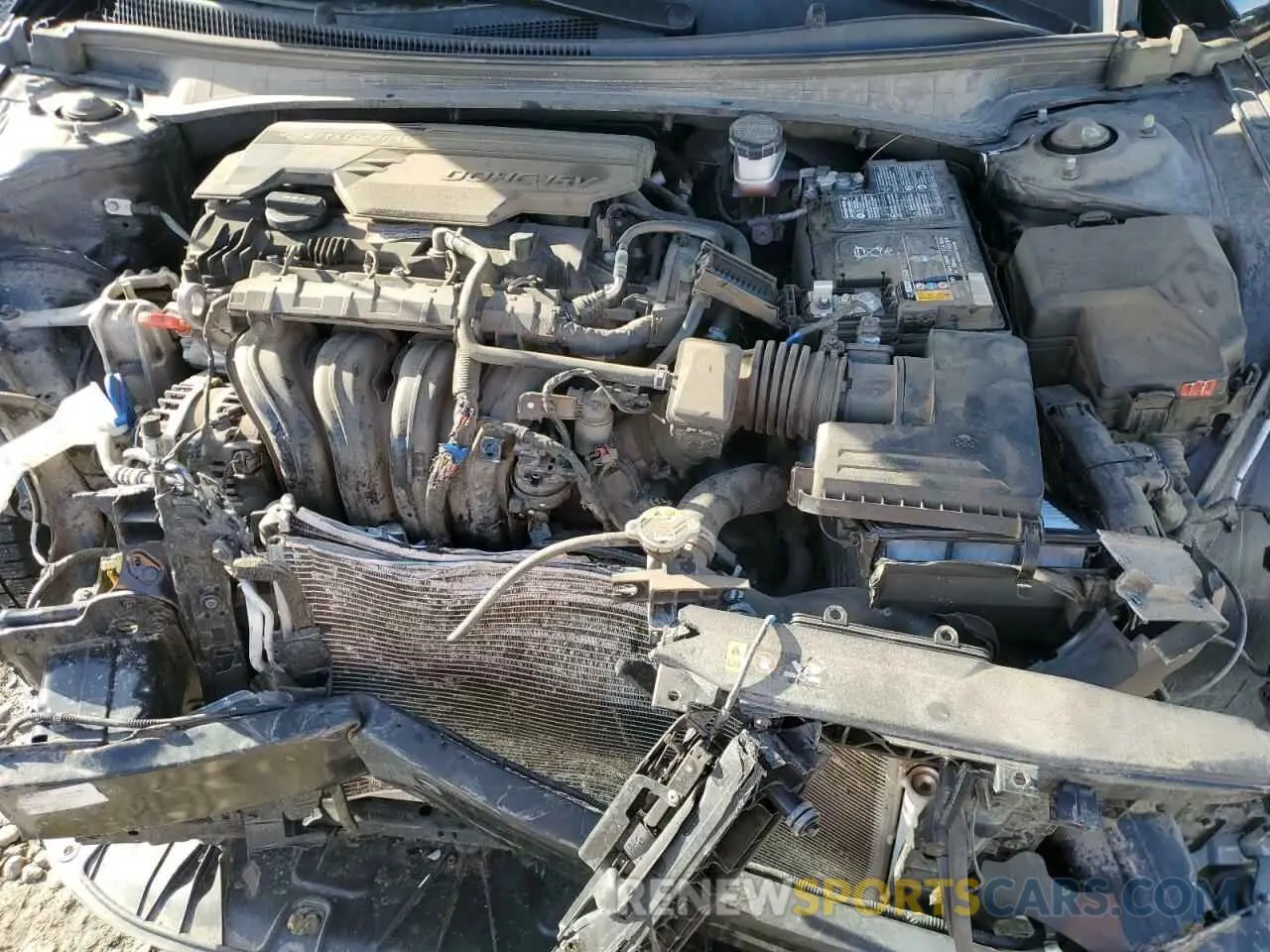 11 Photograph of a damaged car 5NPLL4AG3NH058055 HYUNDAI ELANTRA 2022