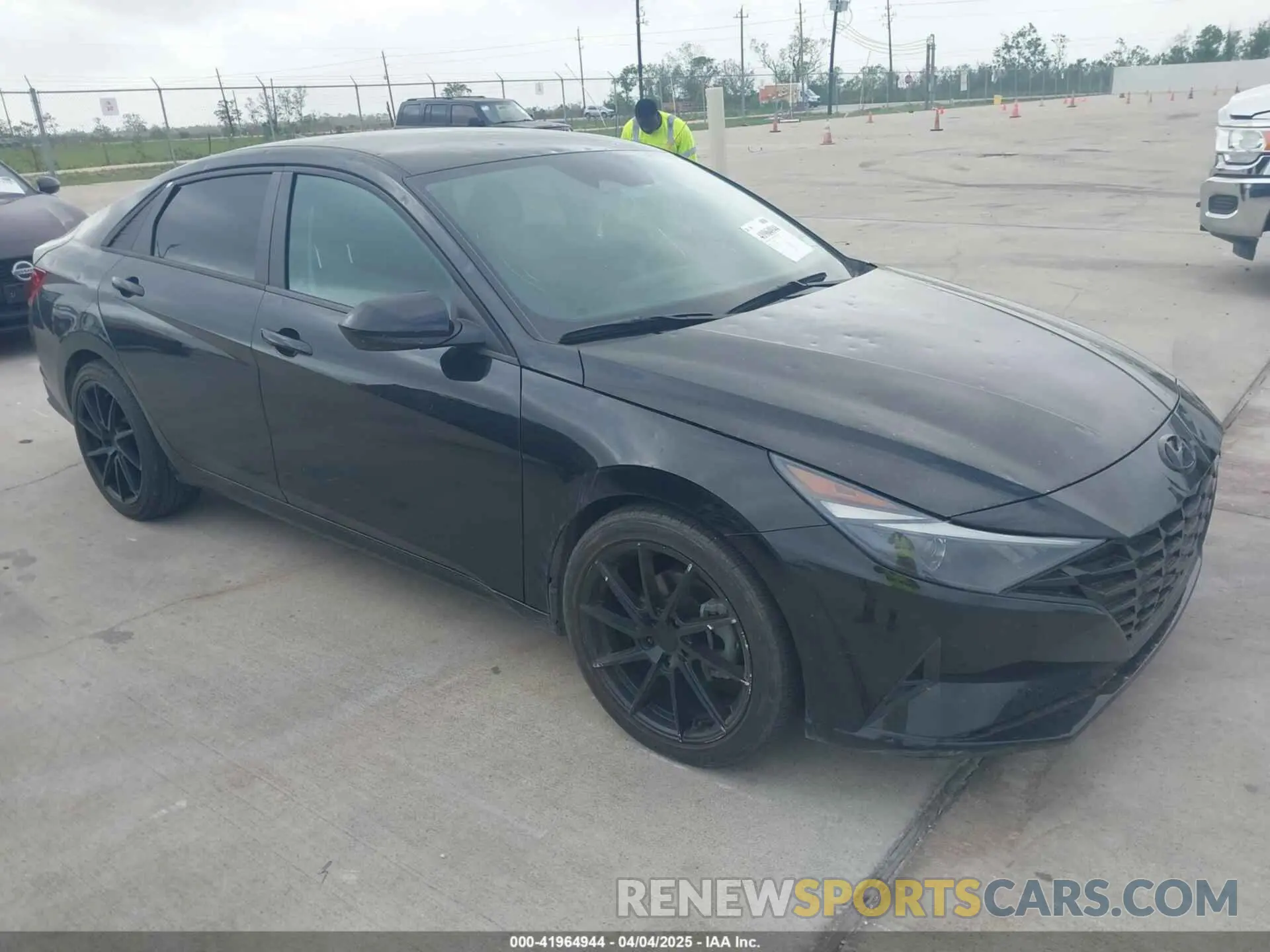 1 Photograph of a damaged car 5NPLL4AG4NH053284 HYUNDAI ELANTRA 2022