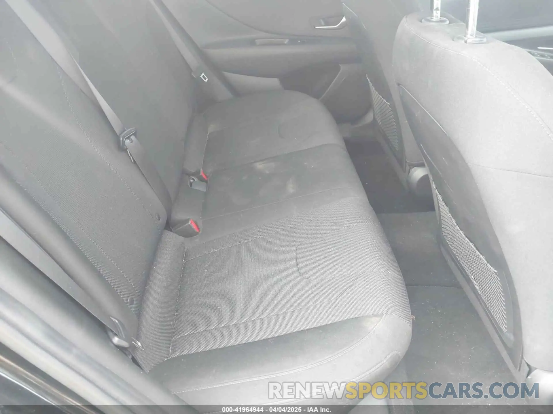 8 Photograph of a damaged car 5NPLL4AG4NH053284 HYUNDAI ELANTRA 2022