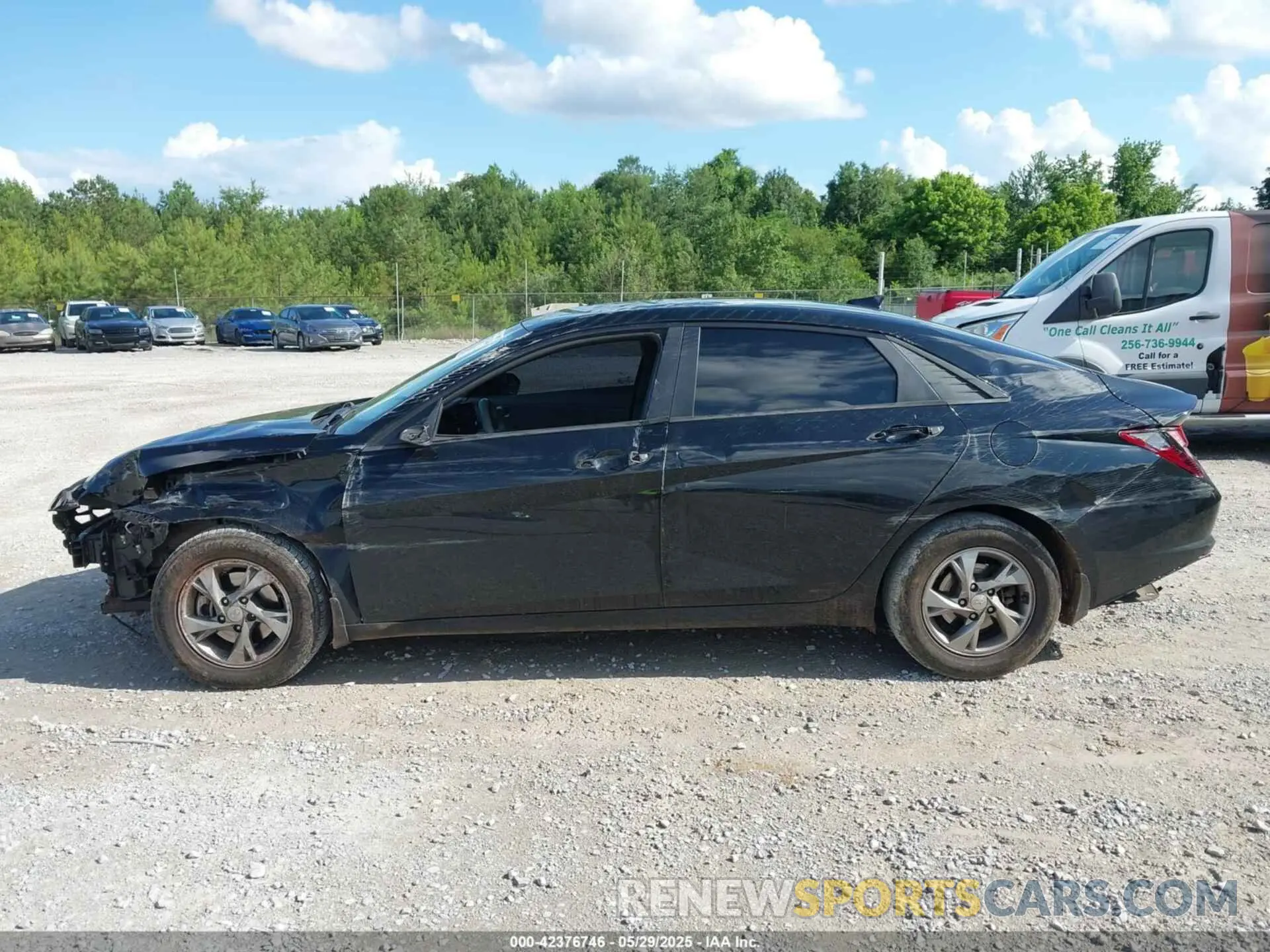 14 Photograph of a damaged car 5NPLL4AG4NH056895 HYUNDAI ELANTRA 2022