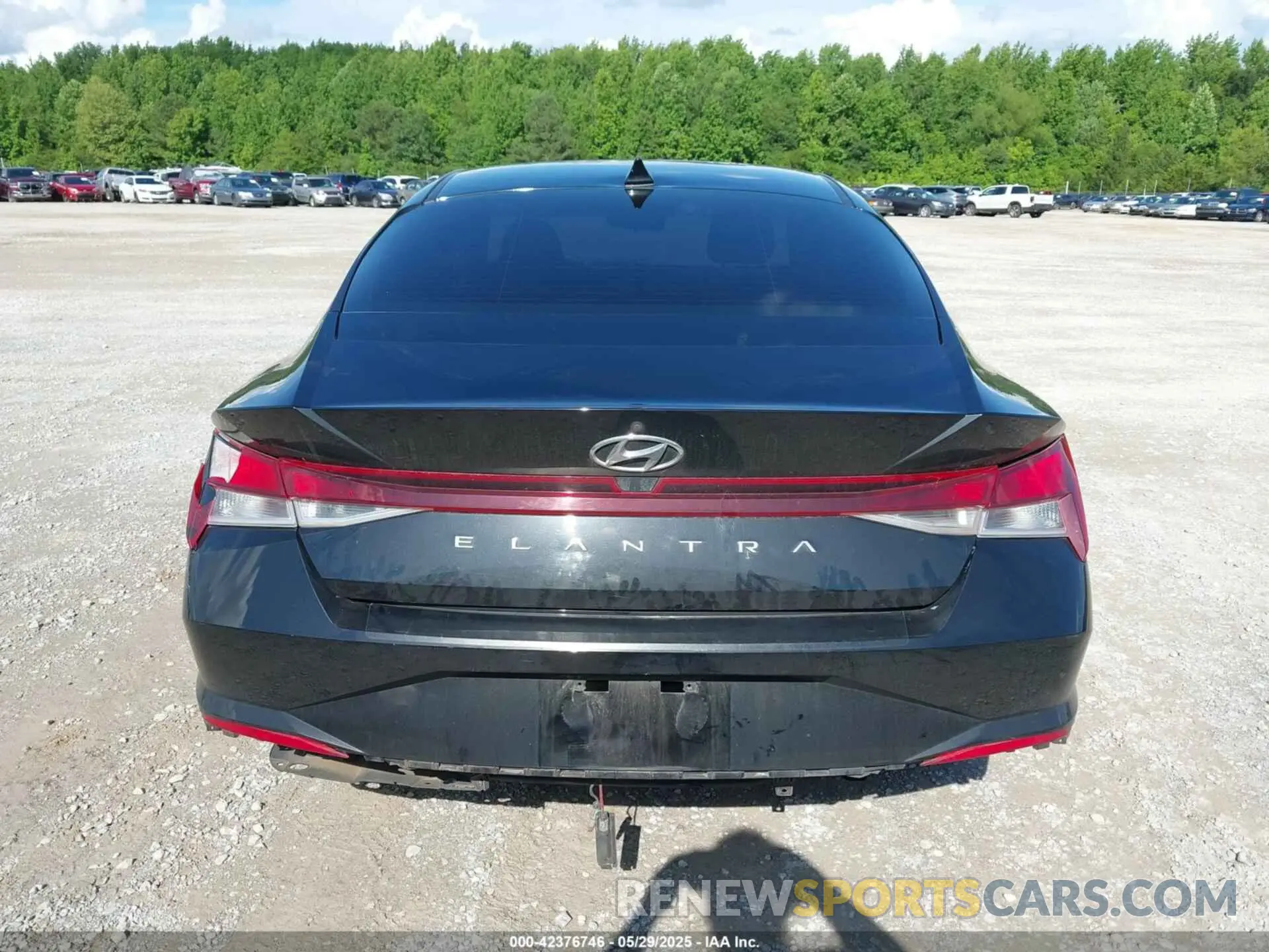 16 Photograph of a damaged car 5NPLL4AG4NH056895 HYUNDAI ELANTRA 2022