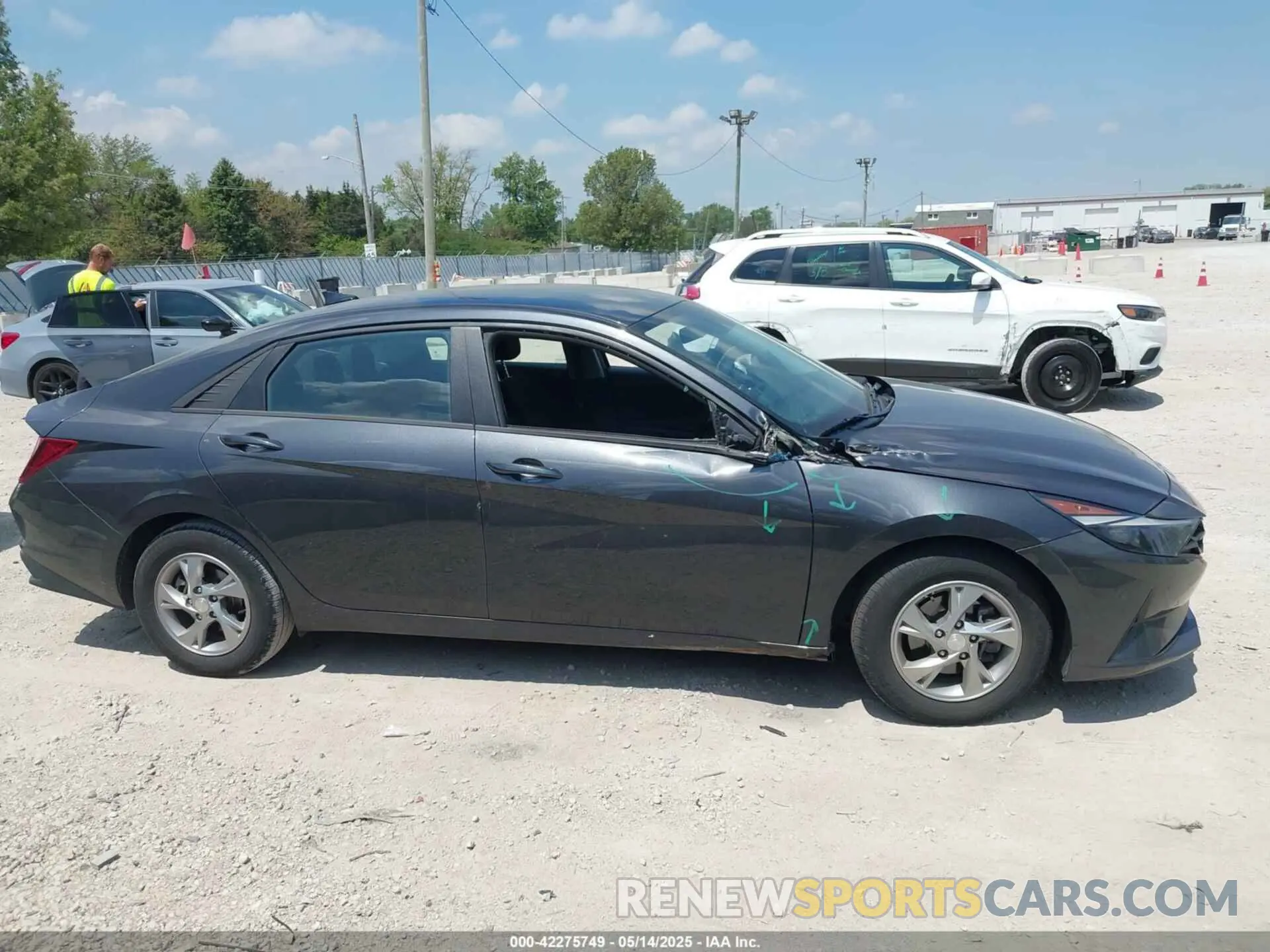 13 Photograph of a damaged car 5NPLL4AG8NH053241 HYUNDAI ELANTRA 2022