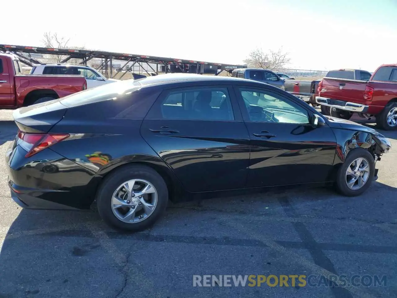 3 Photograph of a damaged car 5NPLL4AG9NH063051 HYUNDAI ELANTRA 2022