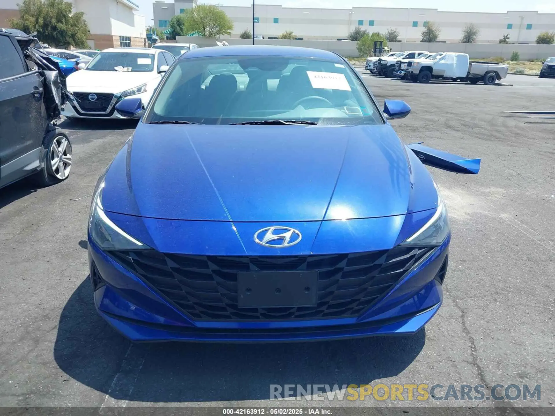 13 Photograph of a damaged car 5NPLL4AG9NH082246 HYUNDAI ELANTRA 2022