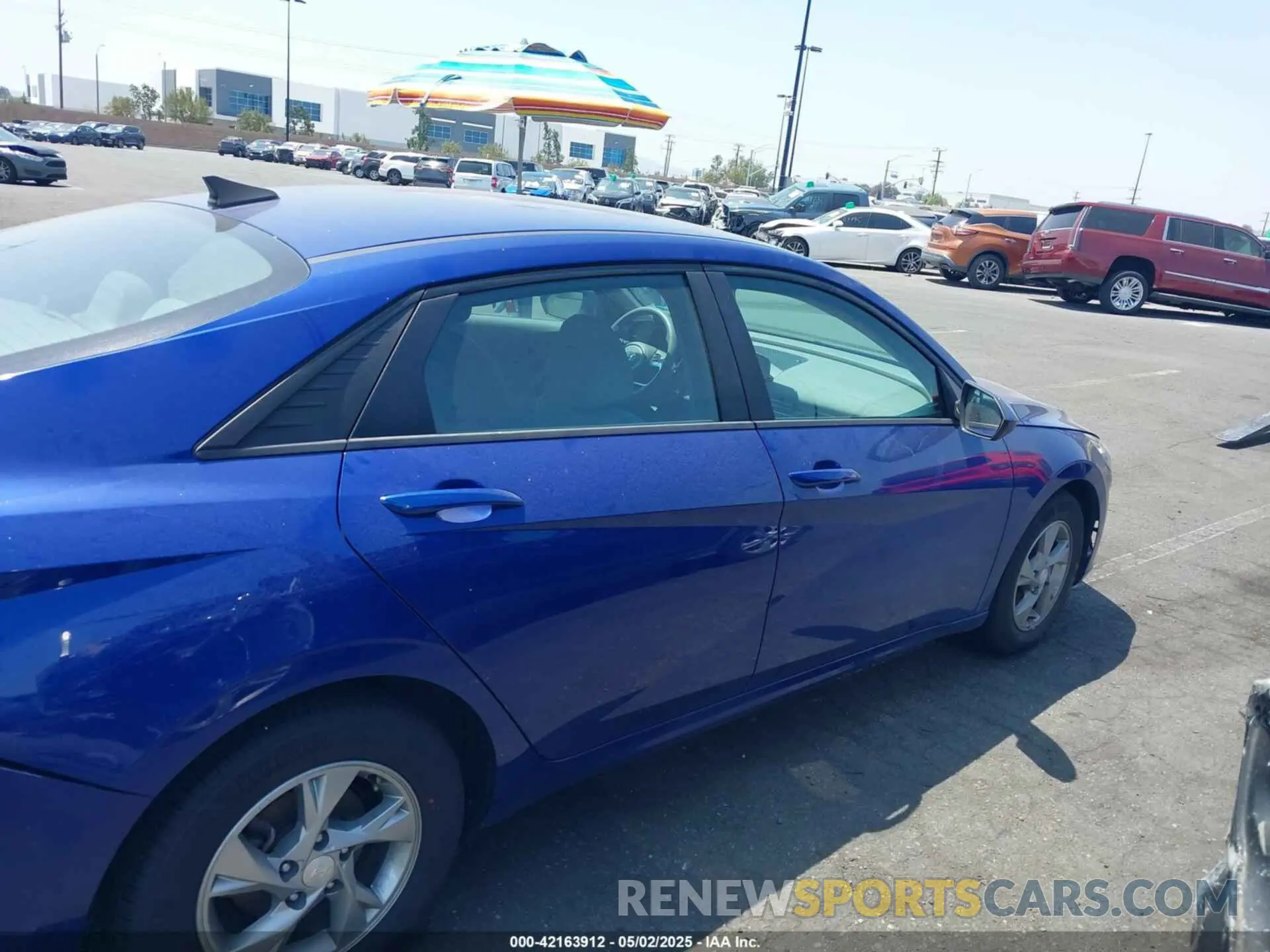 14 Photograph of a damaged car 5NPLL4AG9NH082246 HYUNDAI ELANTRA 2022