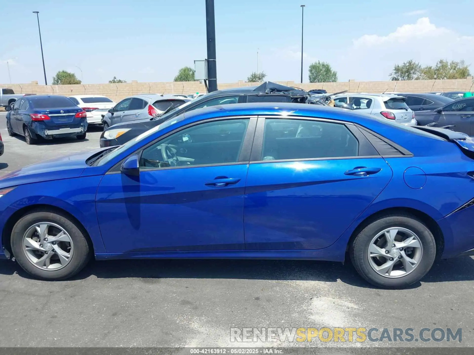 15 Photograph of a damaged car 5NPLL4AG9NH082246 HYUNDAI ELANTRA 2022