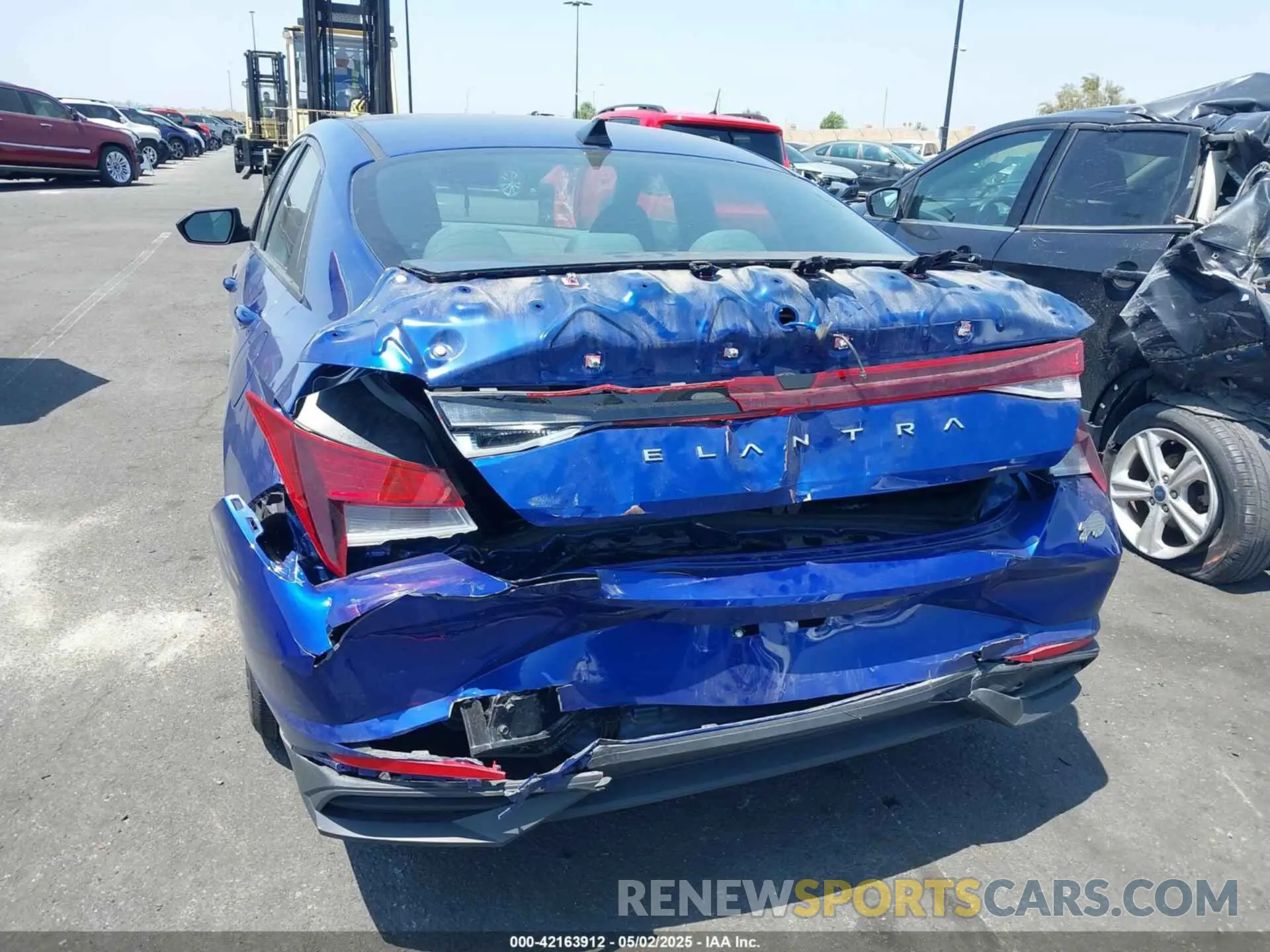 6 Photograph of a damaged car 5NPLL4AG9NH082246 HYUNDAI ELANTRA 2022