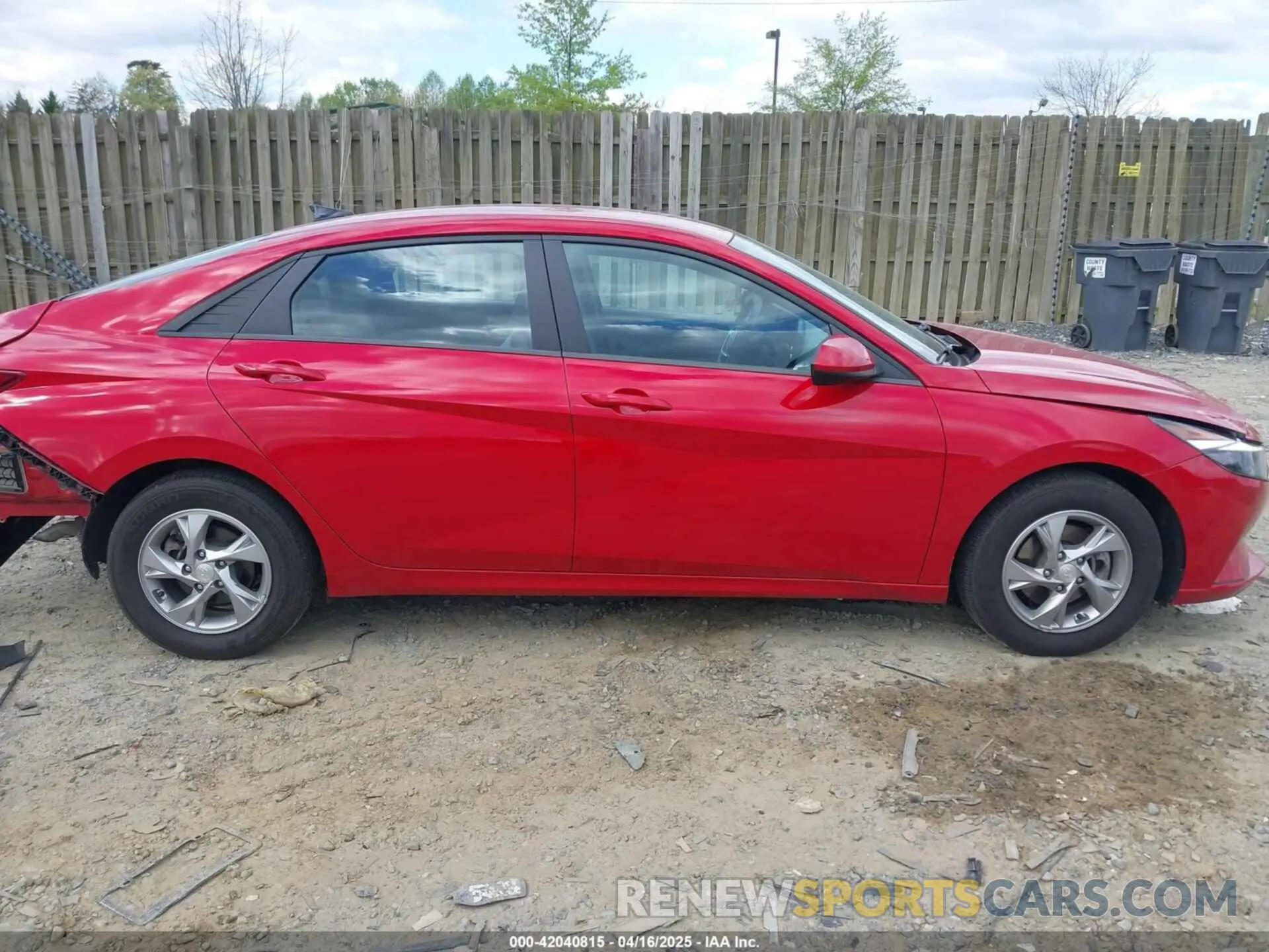 13 Photograph of a damaged car 5NPLL4AGXNH072597 HYUNDAI ELANTRA 2022