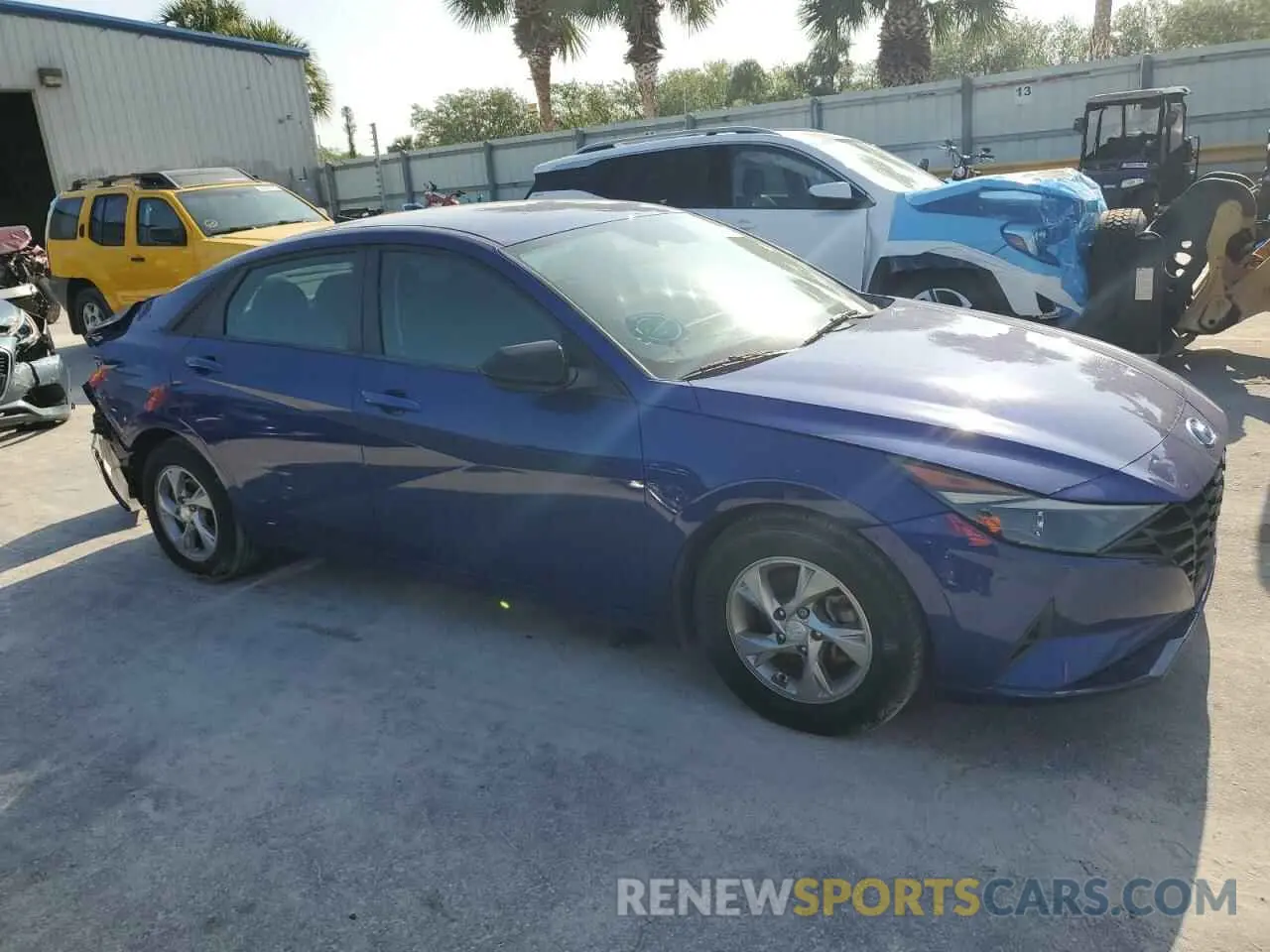 4 Photograph of a damaged car 5NPLL4AGXNH079436 HYUNDAI ELANTRA 2022