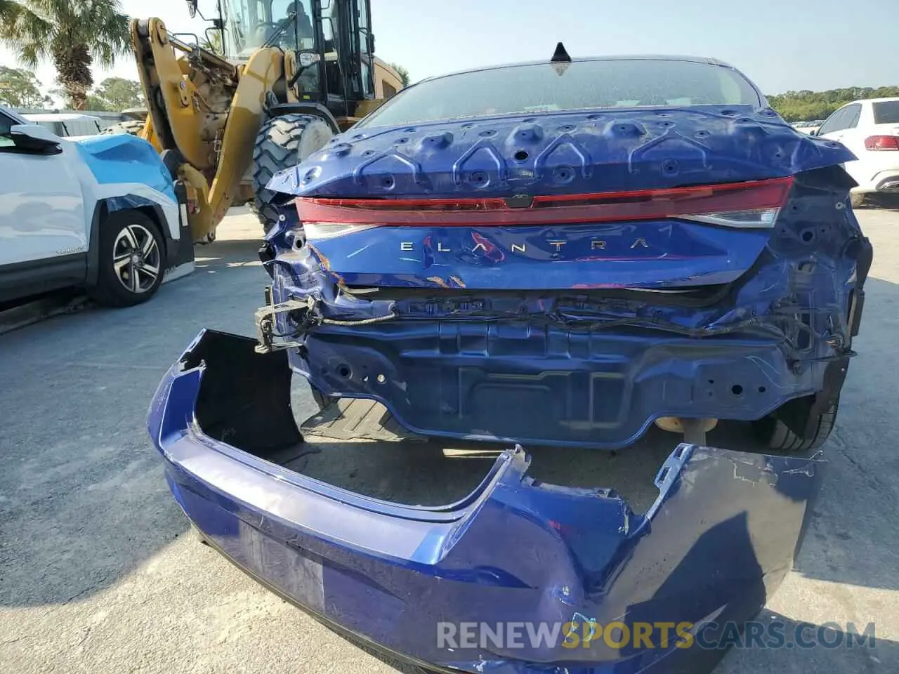 6 Photograph of a damaged car 5NPLL4AGXNH079436 HYUNDAI ELANTRA 2022