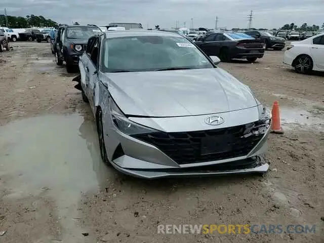10 Photograph of a damaged car 5NPLM4AG0NH066742 HYUNDAI ELANTRA 2022