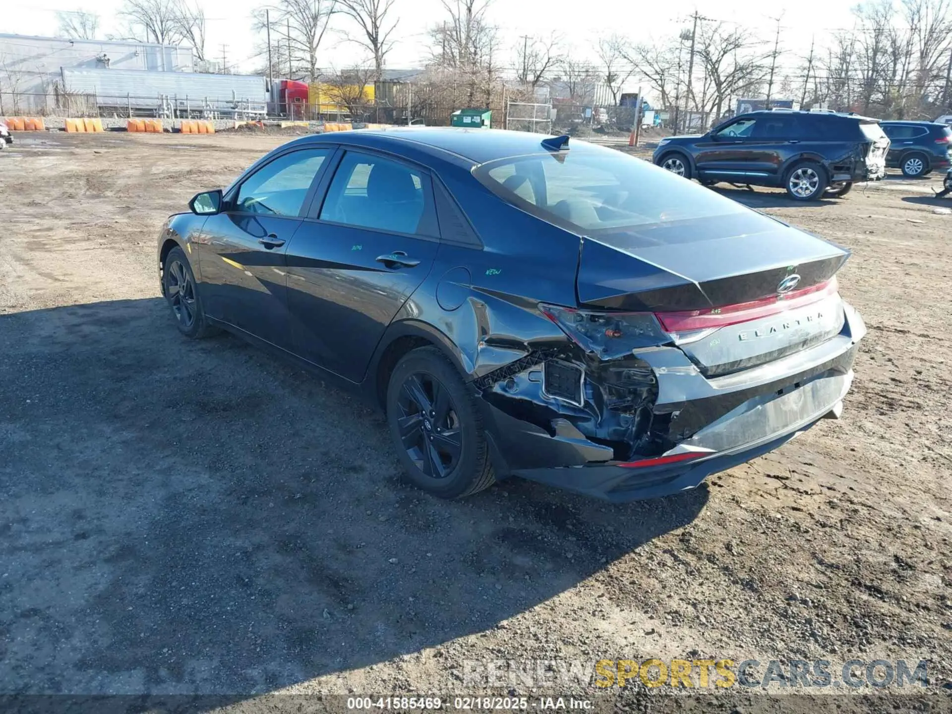 3 Photograph of a damaged car 5NPLM4AG0NH069432 HYUNDAI ELANTRA 2022