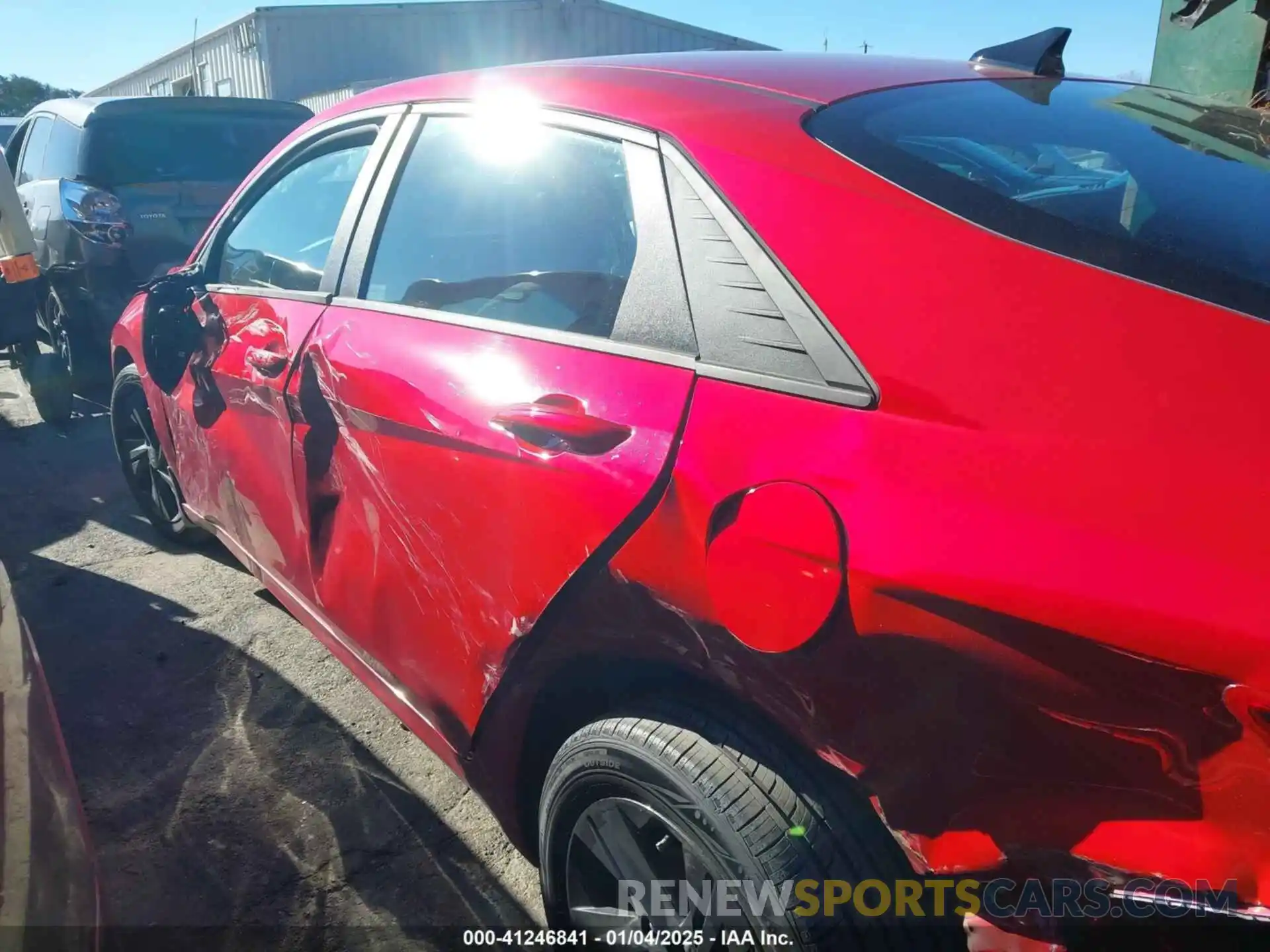 14 Photograph of a damaged car 5NPLM4AG0NH070483 HYUNDAI ELANTRA 2022