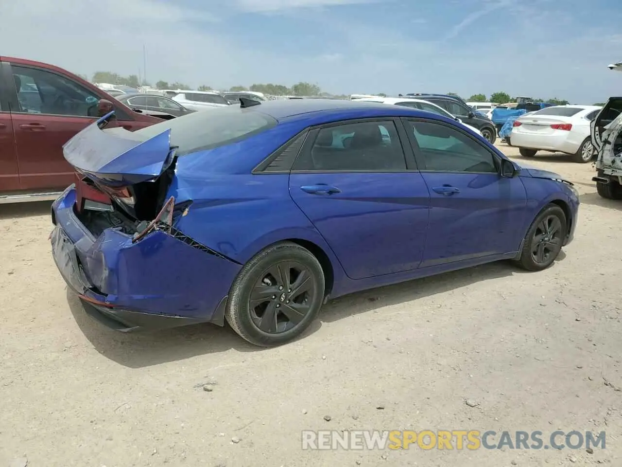 3 Photograph of a damaged car 5NPLM4AG0NH083041 HYUNDAI ELANTRA 2022