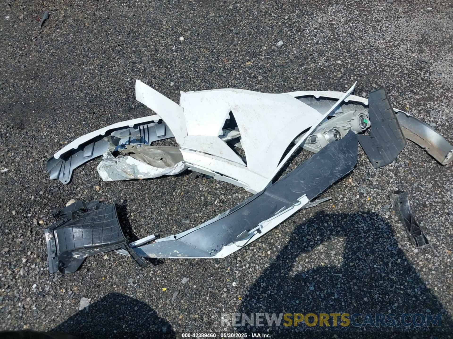 11 Photograph of a damaged car 5NPLM4AG1NH055880 HYUNDAI ELANTRA 2022