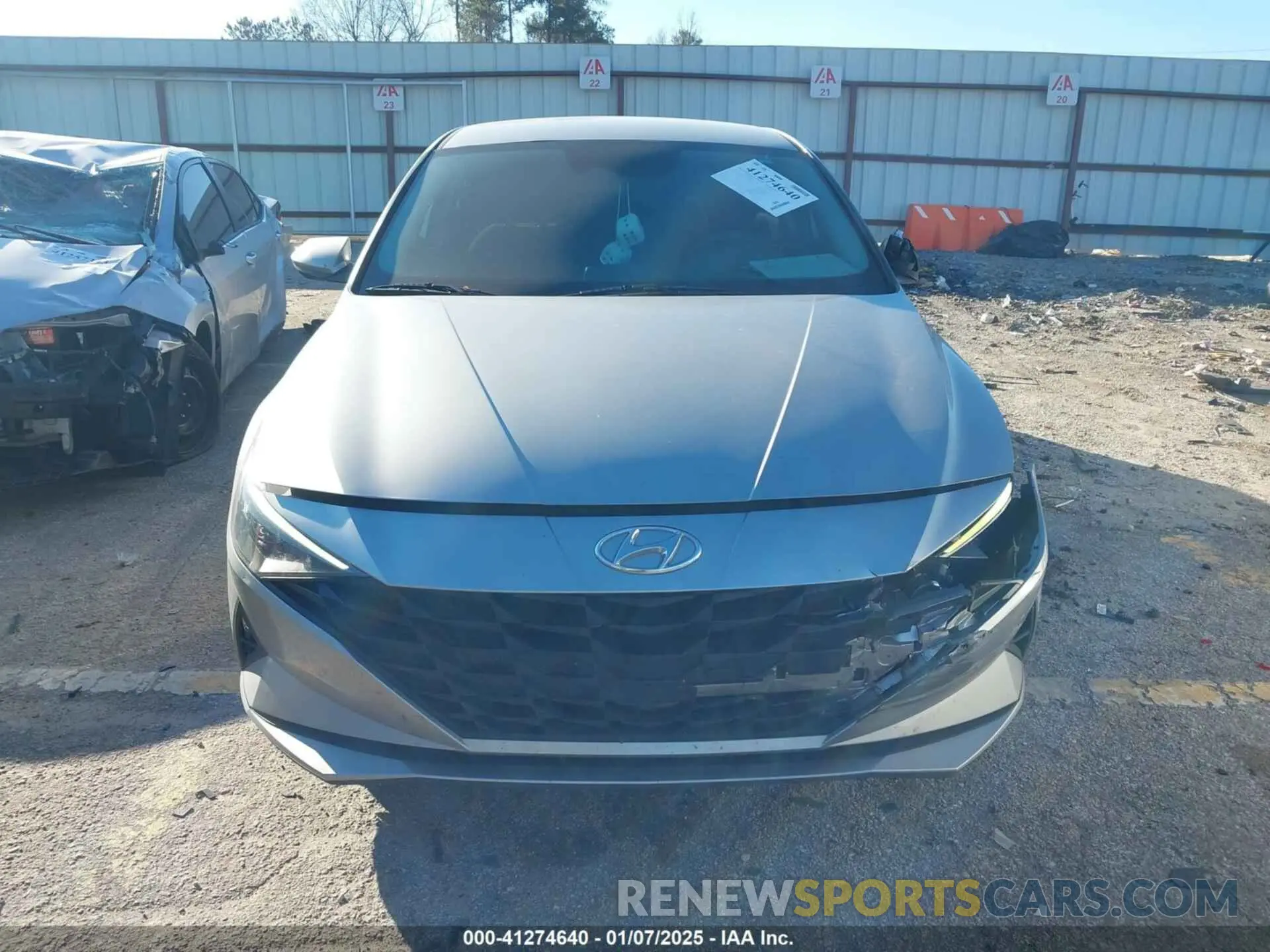 12 Photograph of a damaged car 5NPLM4AG1NH059086 HYUNDAI ELANTRA 2022