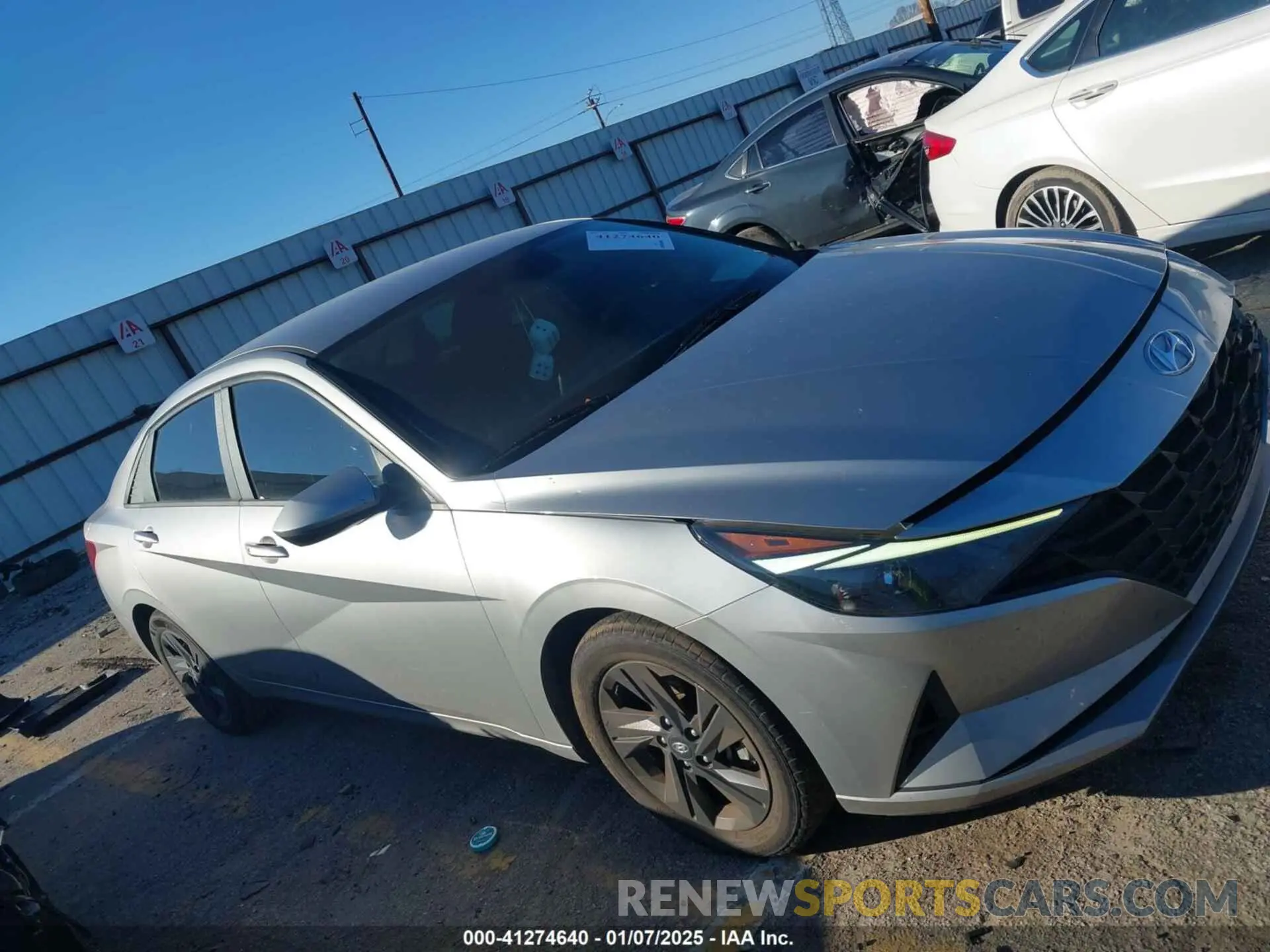 13 Photograph of a damaged car 5NPLM4AG1NH059086 HYUNDAI ELANTRA 2022