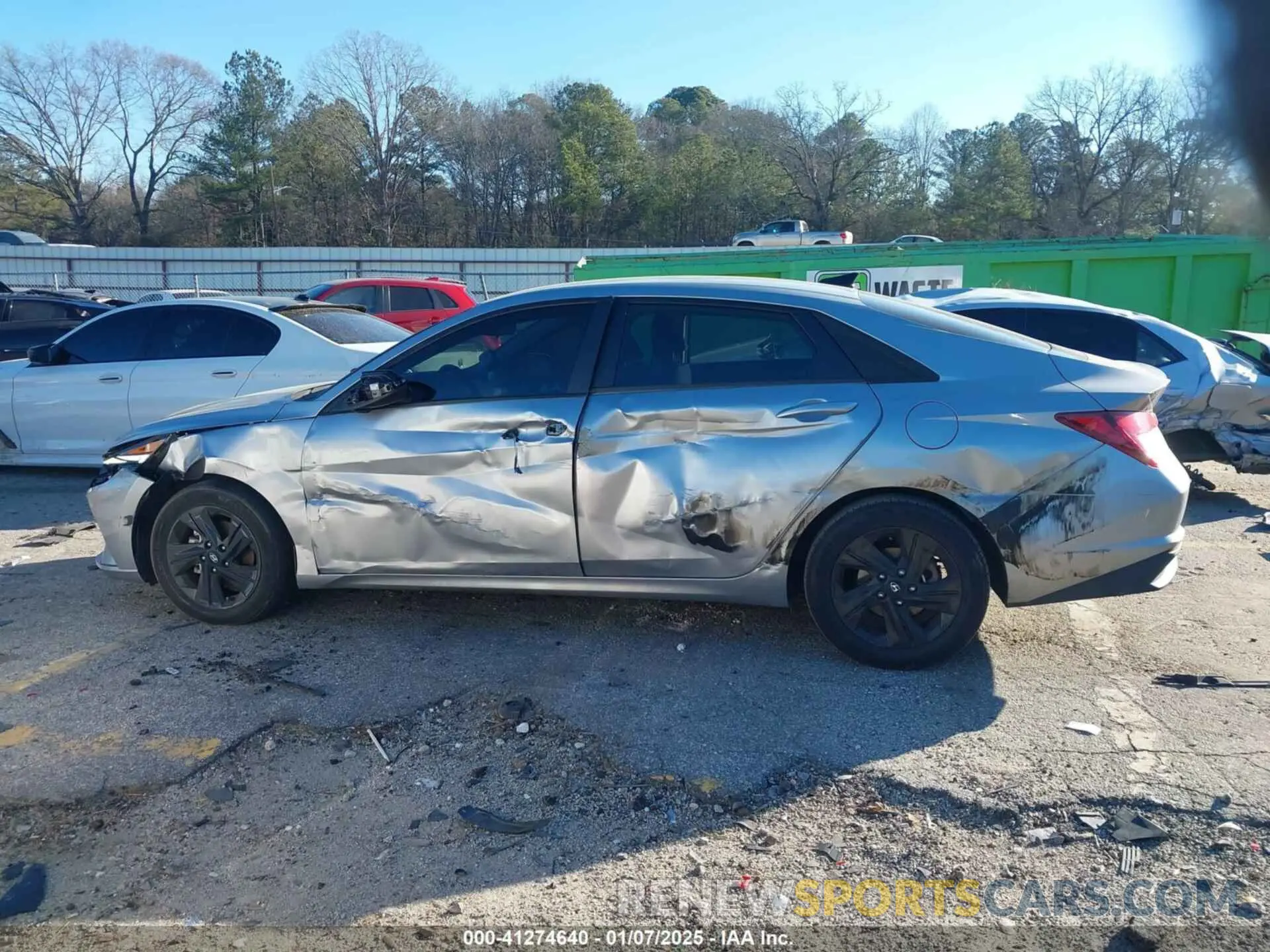 14 Photograph of a damaged car 5NPLM4AG1NH059086 HYUNDAI ELANTRA 2022