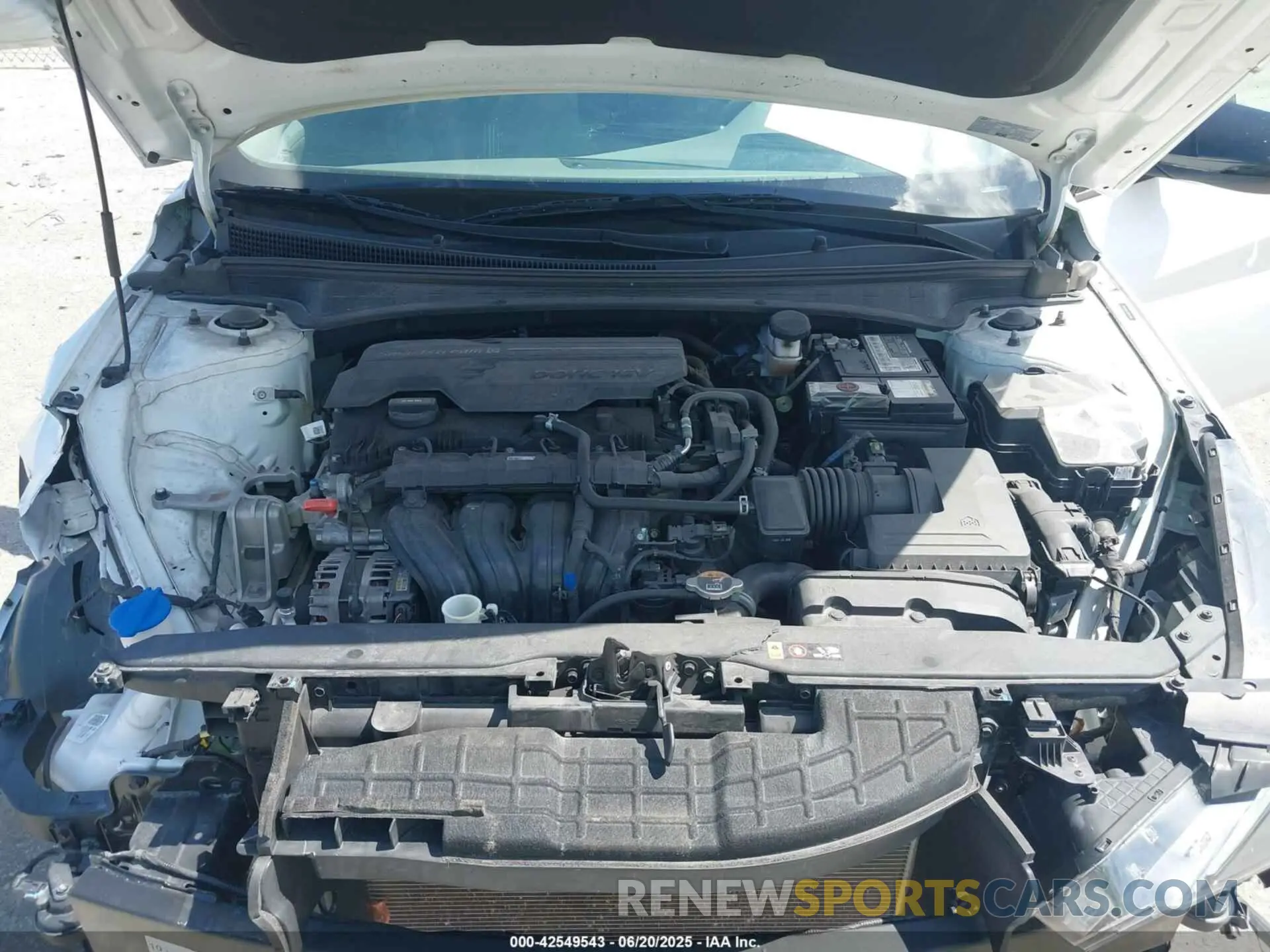 10 Photograph of a damaged car 5NPLM4AG1NH071643 HYUNDAI ELANTRA 2022