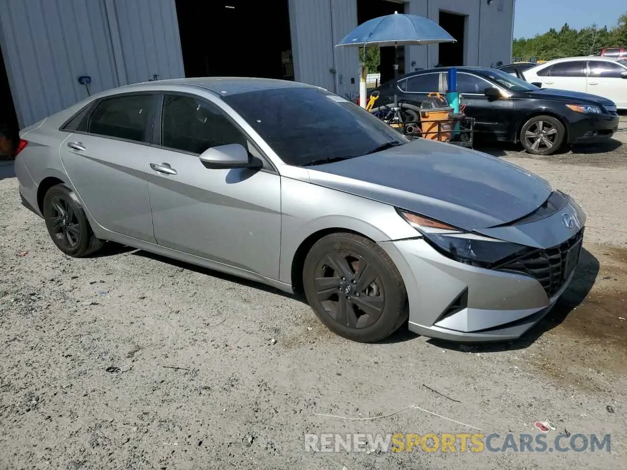 4 Photograph of a damaged car 5NPLM4AG1NH083467 HYUNDAI ELANTRA 2022